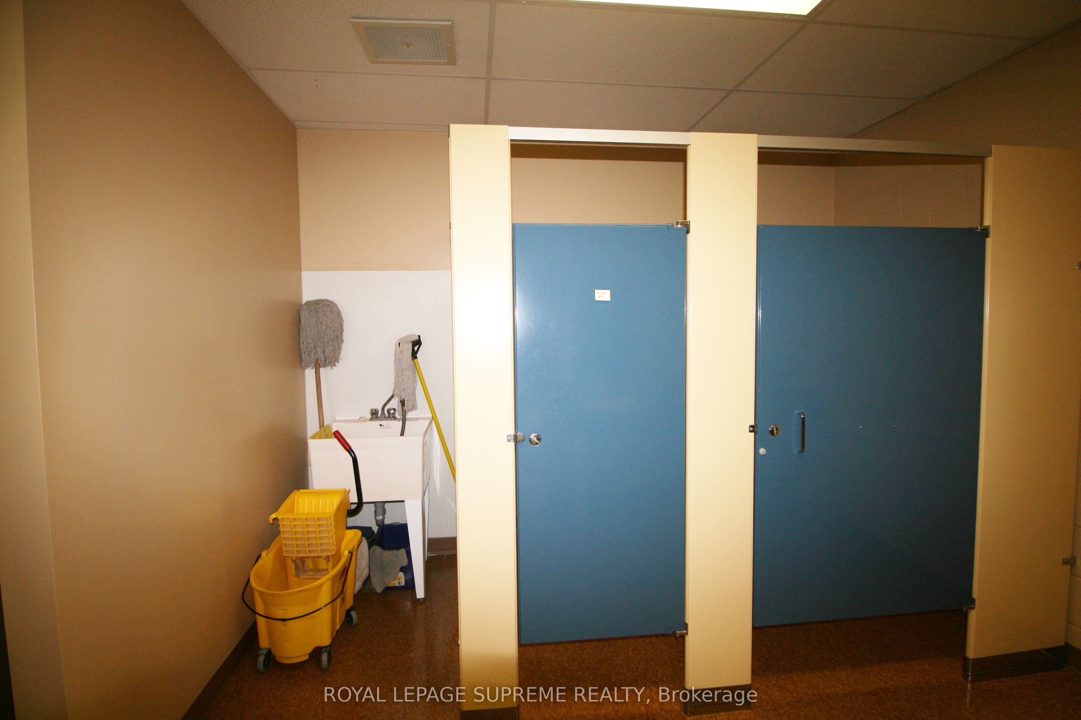 #unit 2 - 785 Imperial Road Property Photo 29