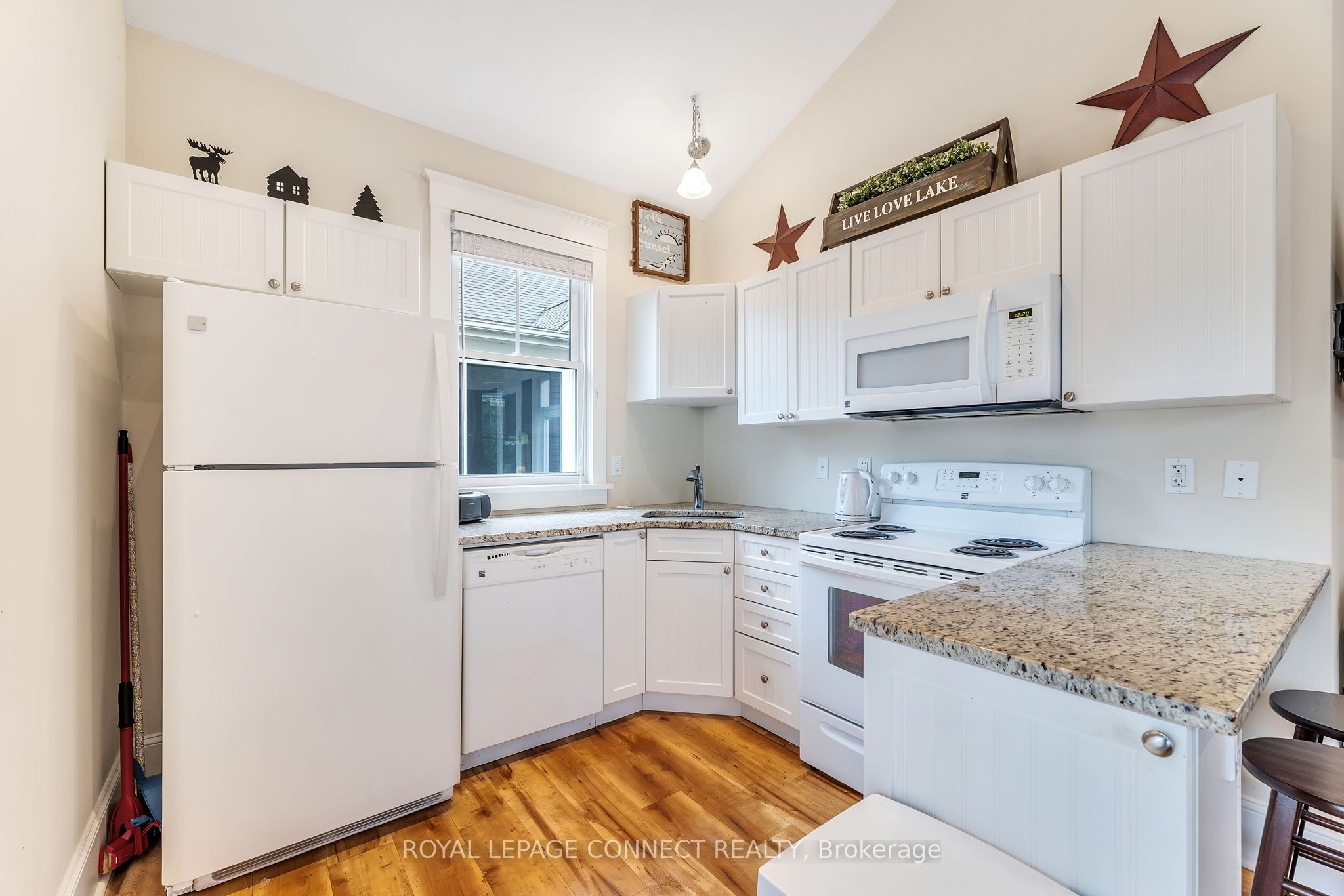 #178 - 11 Farm View Lane Property Photo 8
