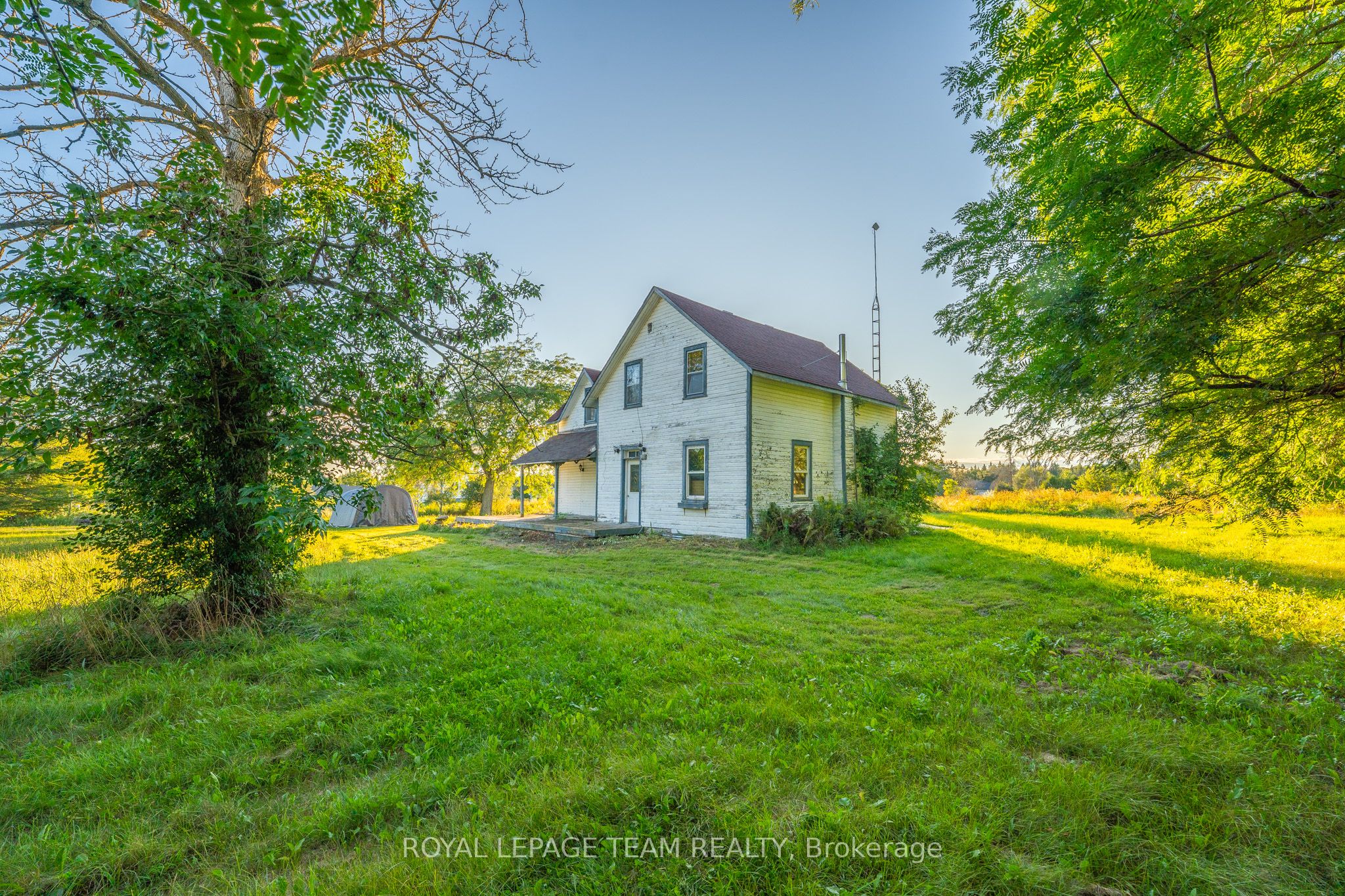 1102 Perth Road Property Photo 2
