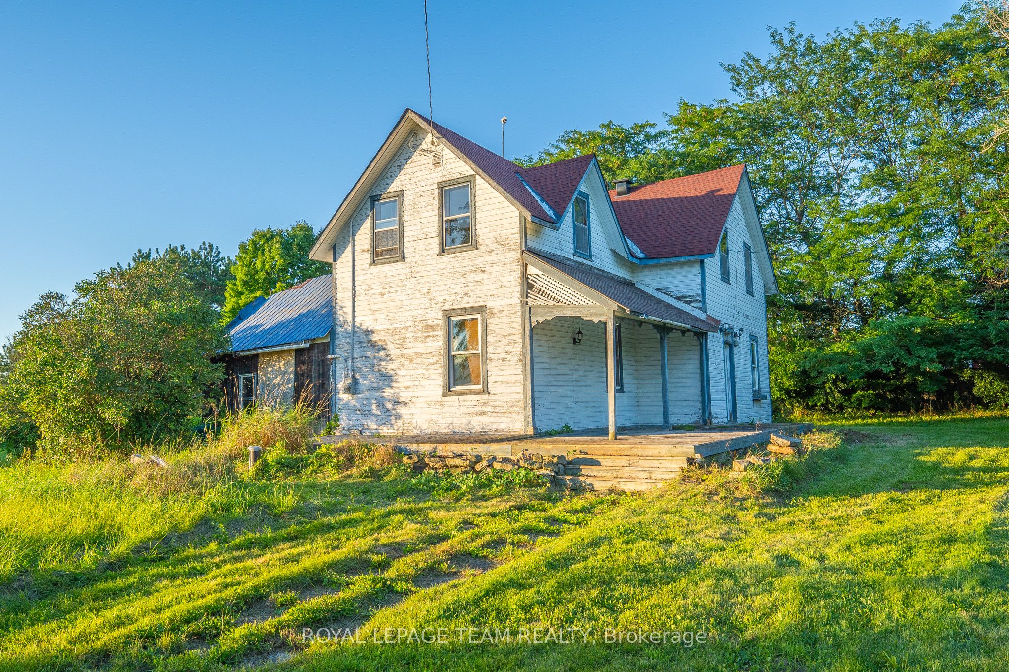 1102 Perth Road Property Photo 6