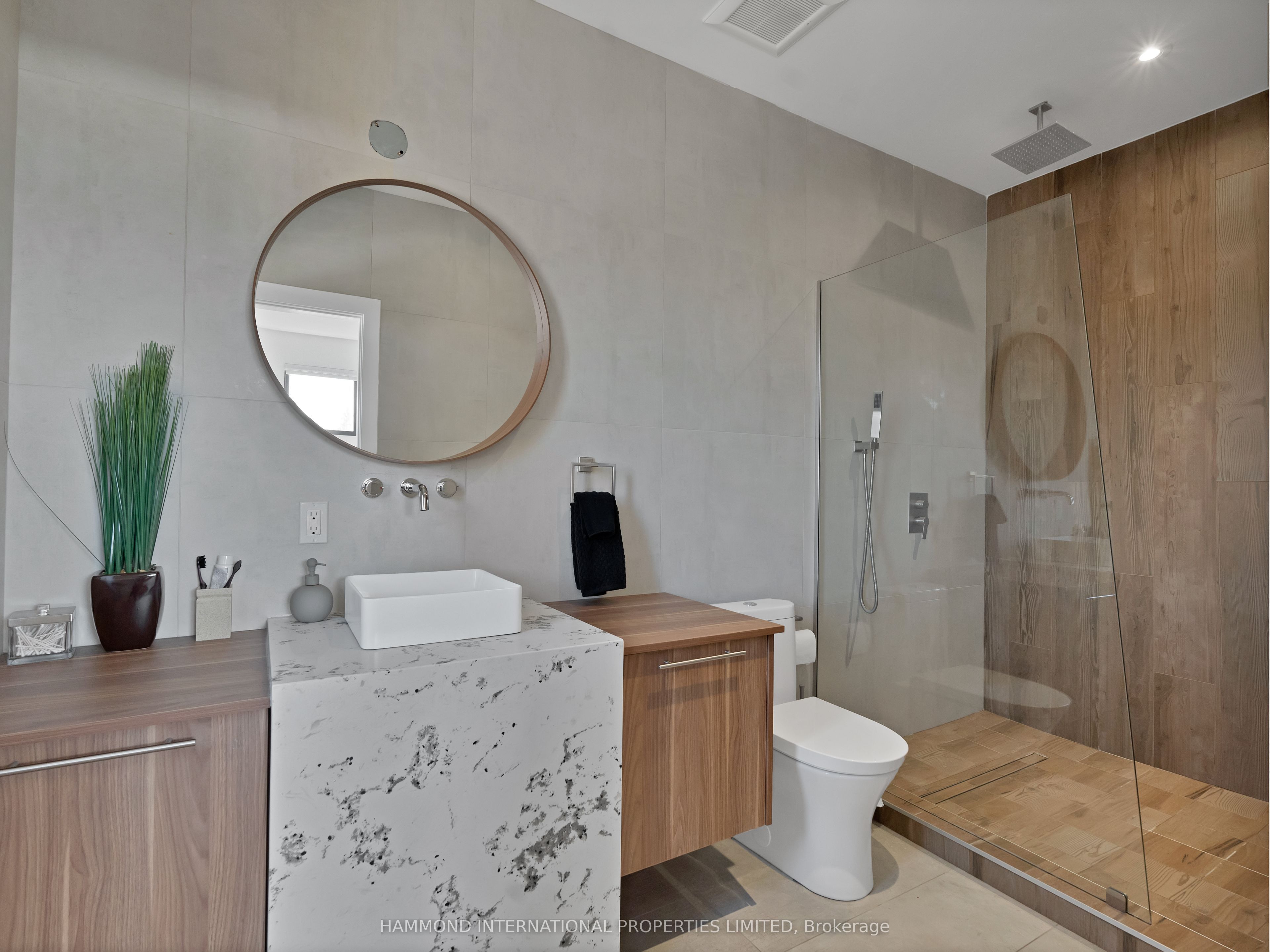 8374 Dickenson Road Property Photo 37