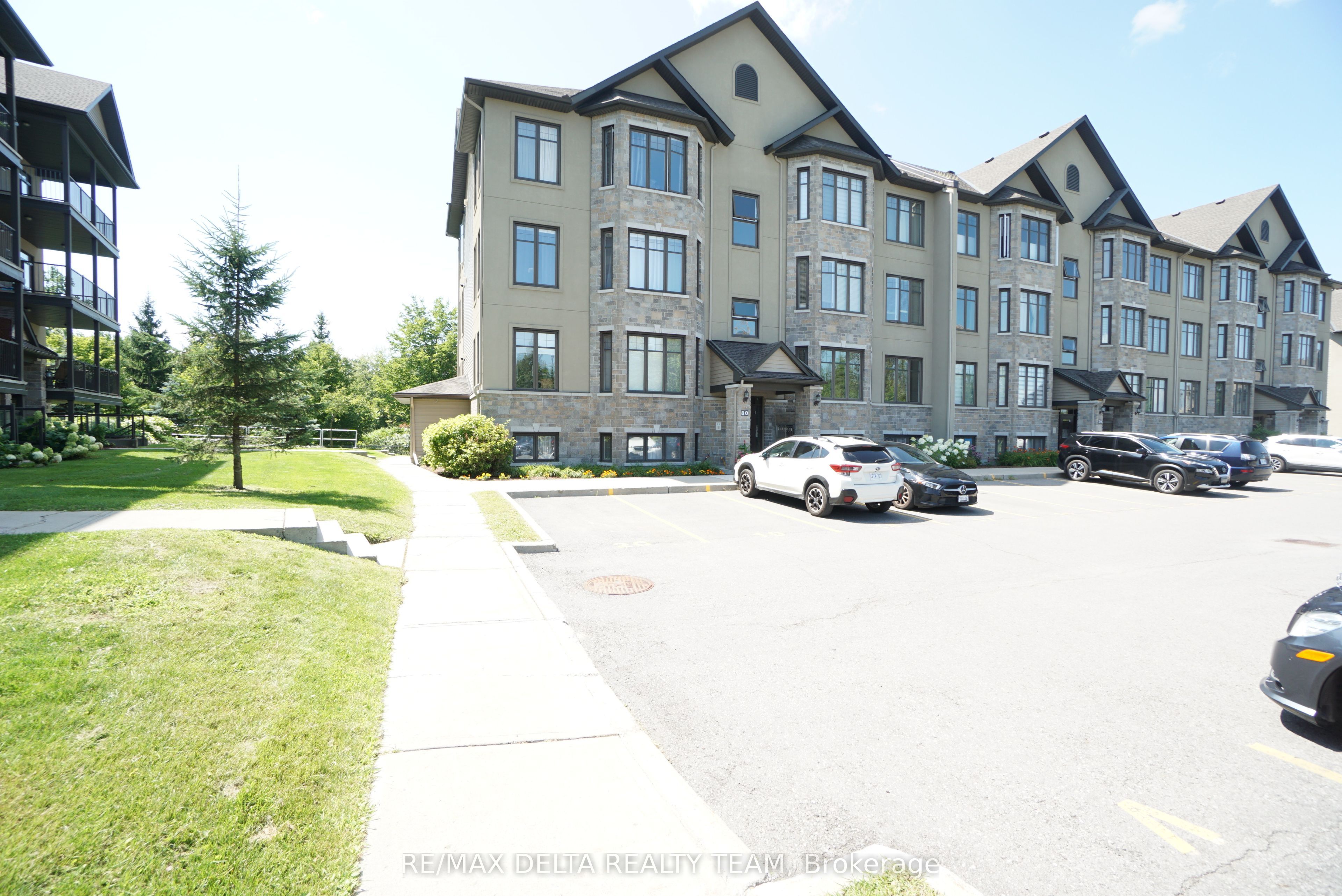 #1 - 80 Prestige Circle Property Photo
