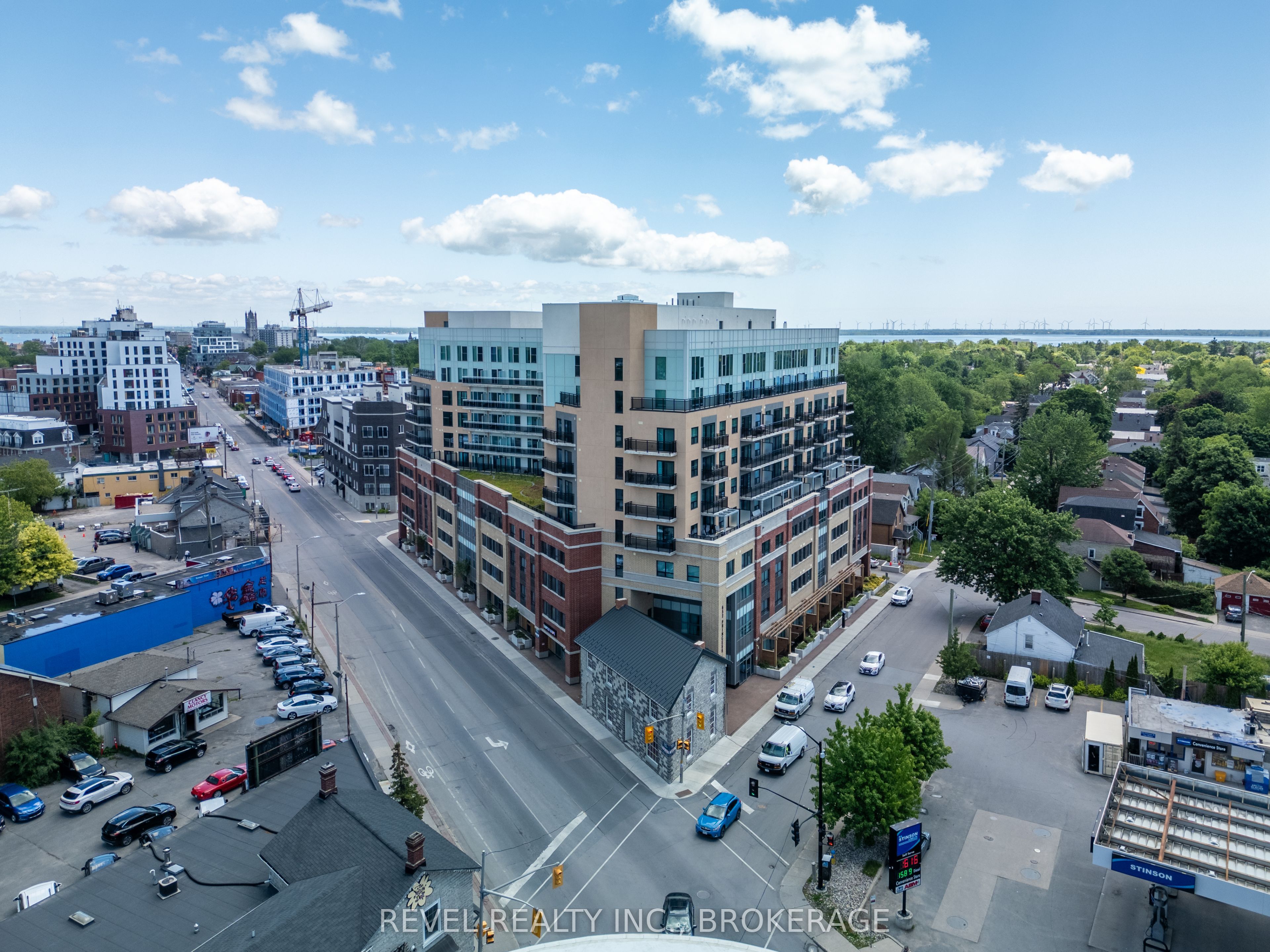 #822 - 652 Princess Street Property Photo