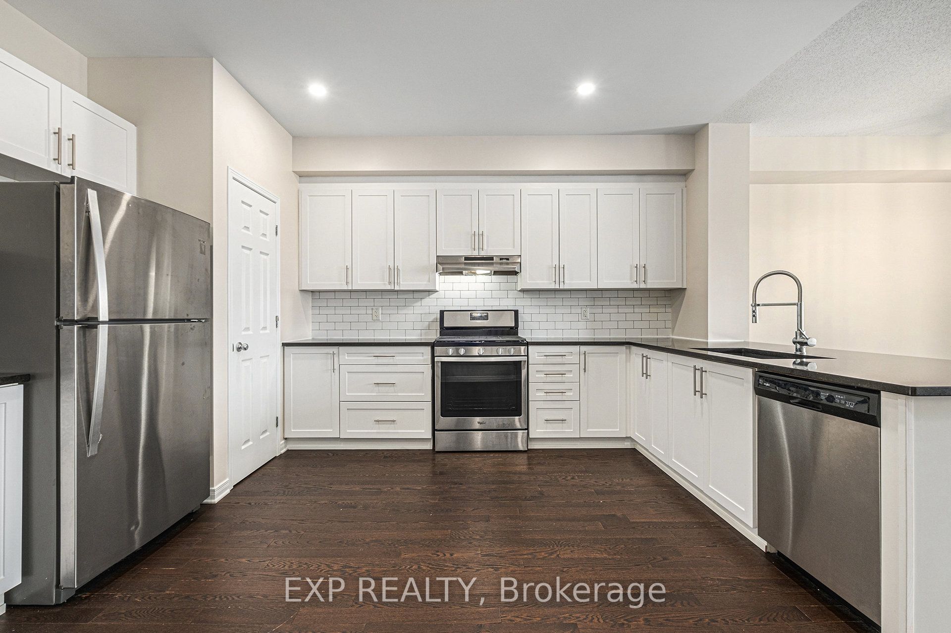 62 Riddell Street Property Photo 5