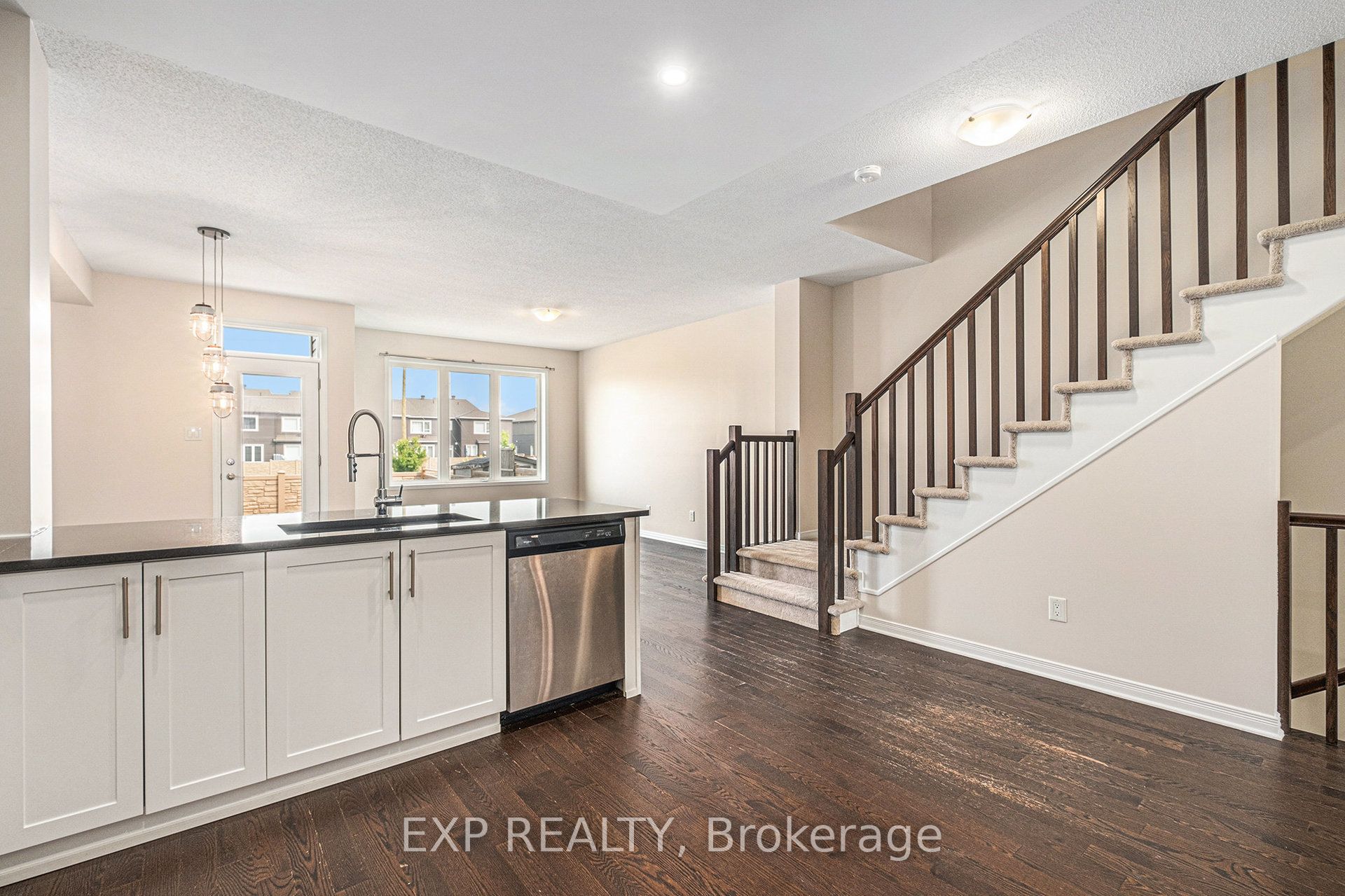 62 Riddell Street Property Photo 7