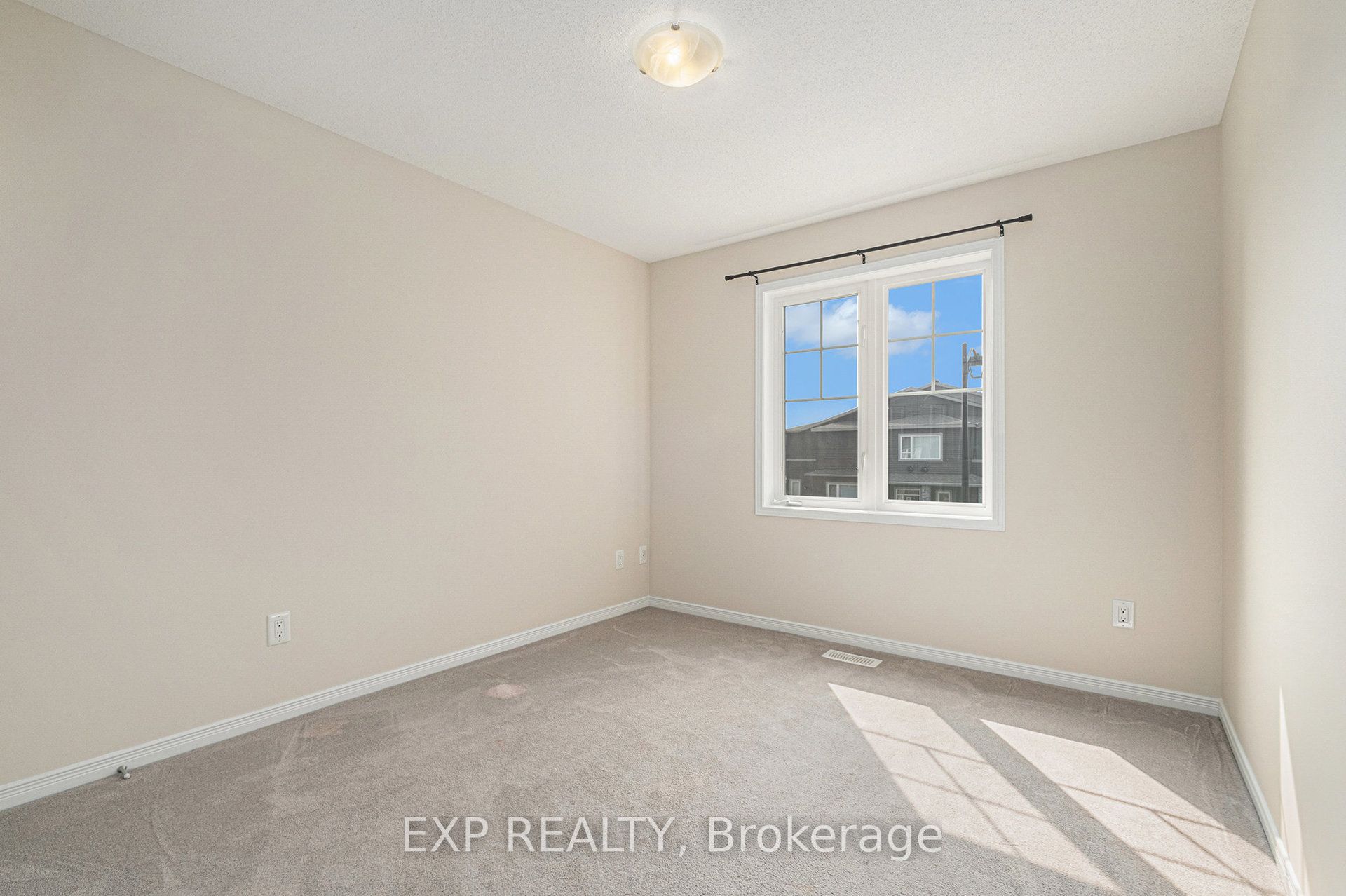 62 Riddell Street Property Photo 15