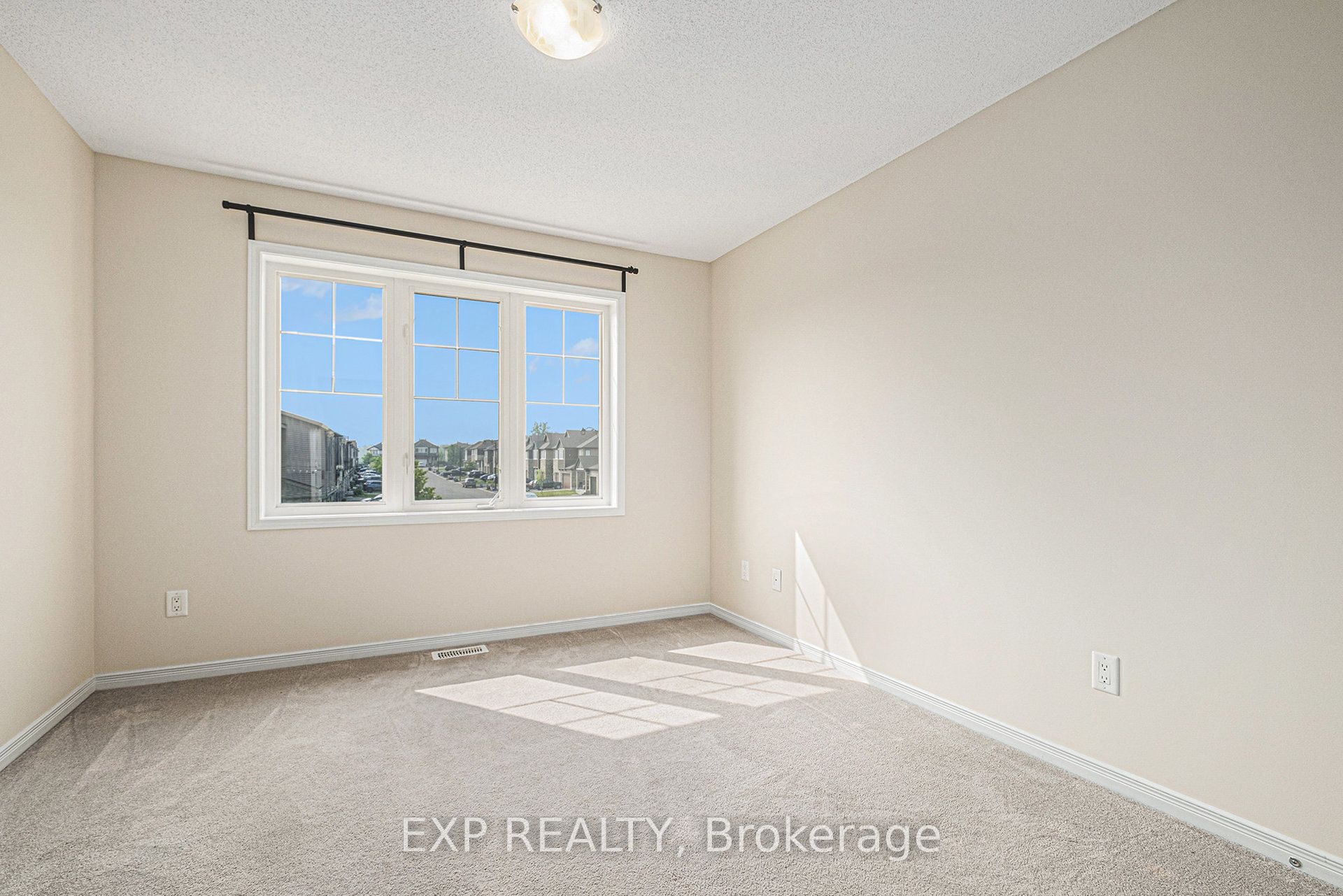 62 Riddell Street Property Photo 16