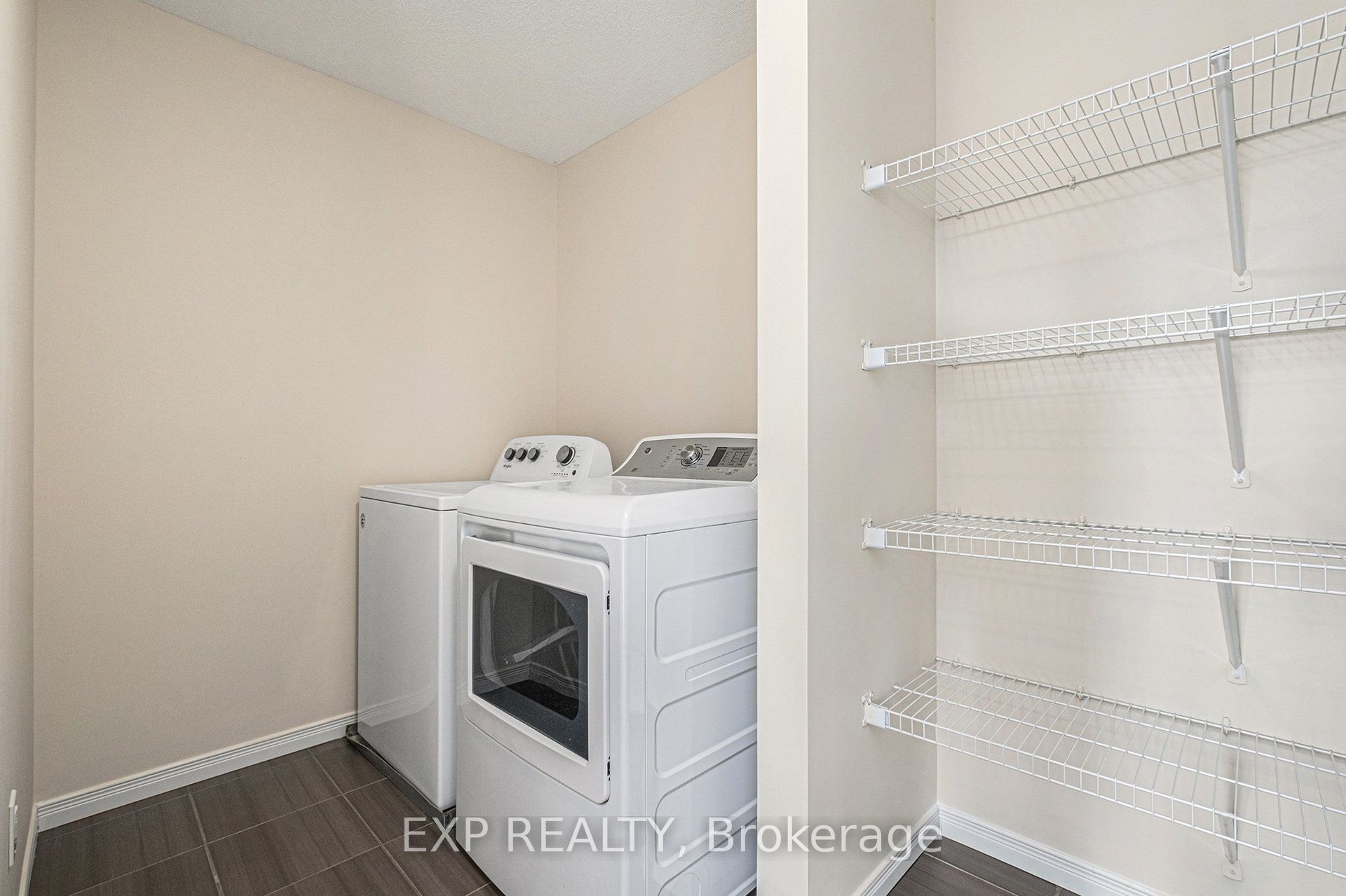 62 Riddell Street Property Photo 17