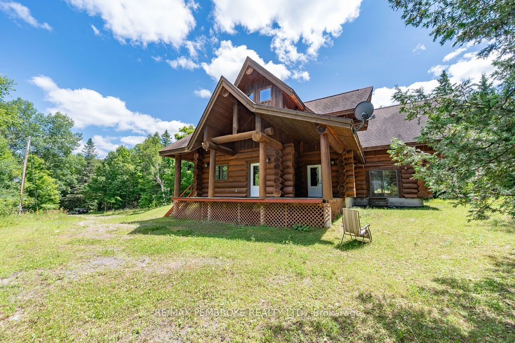 2467 Darling Road Property Photo 2