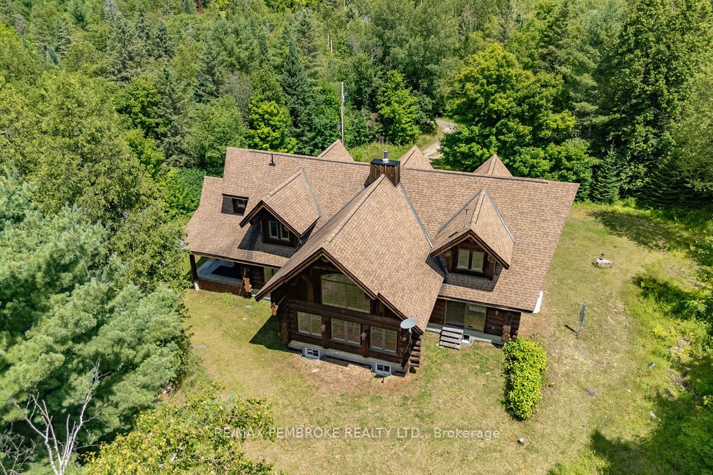 2467 Darling Road Property Photo 3