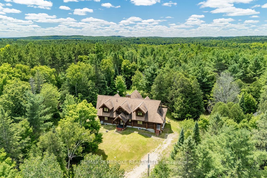 2467 Darling Road Property Photo 4
