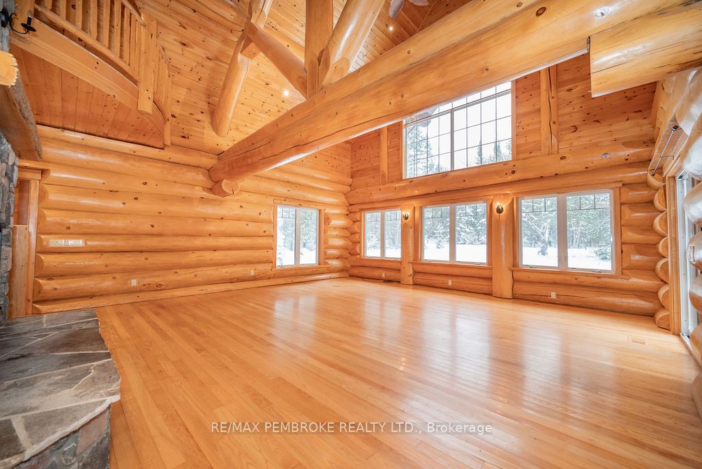 2467 Darling Road Property Photo 19