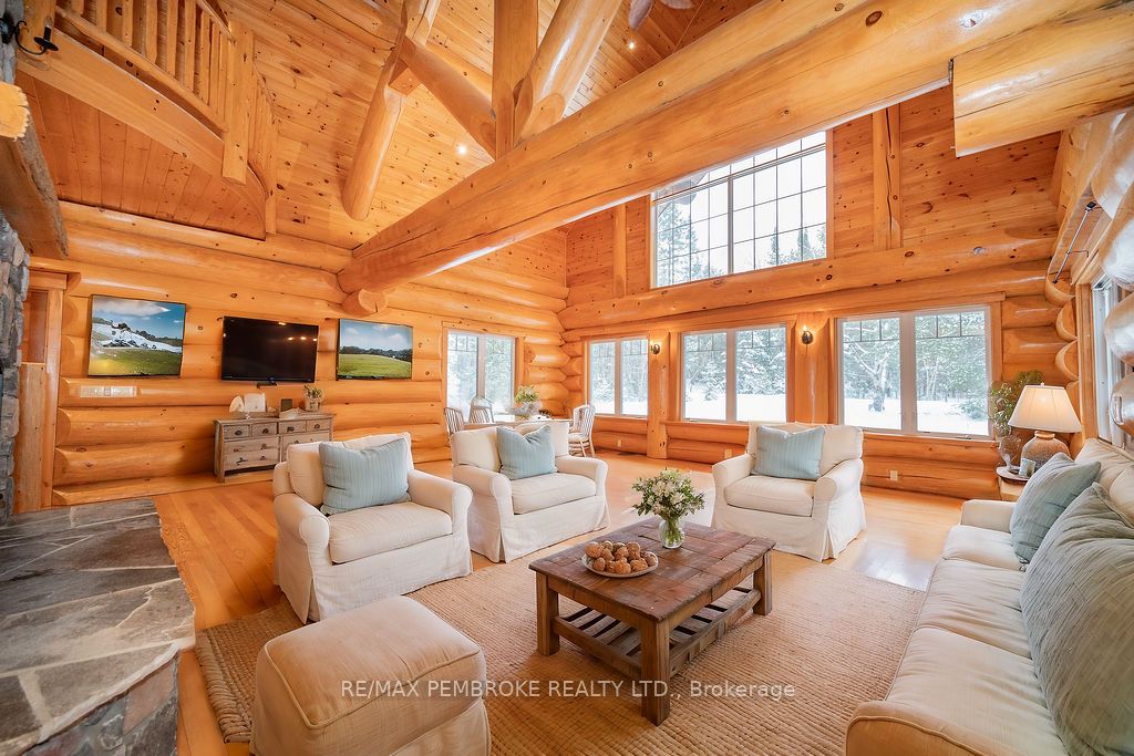2467 Darling Road Property Photo 20