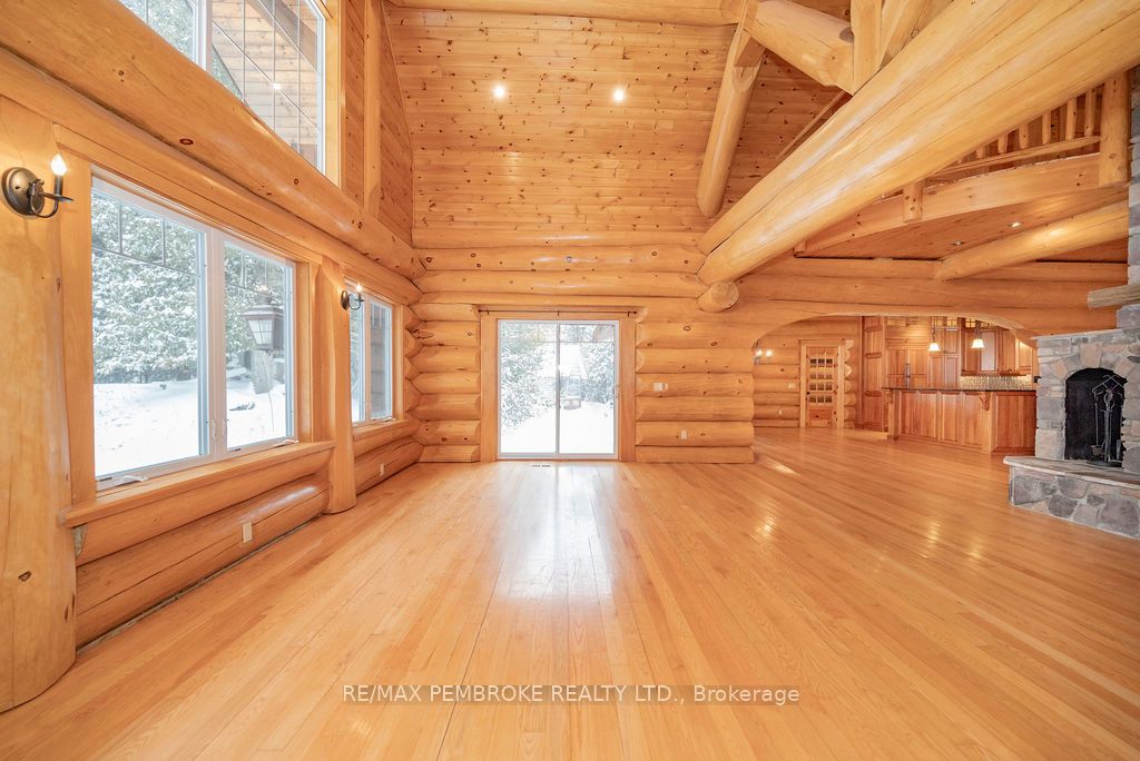 2467 Darling Road Property Photo 21