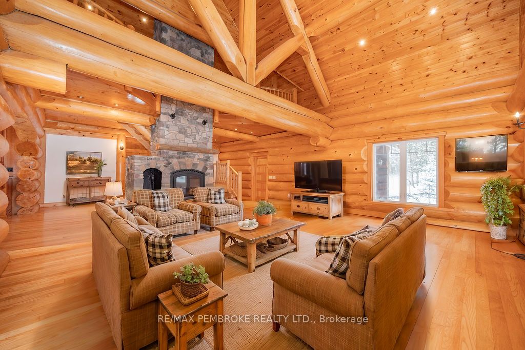 2467 Darling Road Property Photo 22