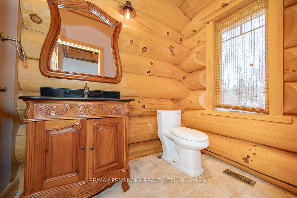 2467 Darling Road Property Photo 28