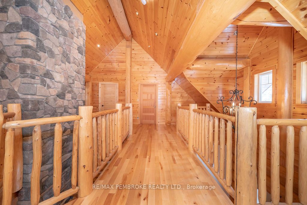 2467 Darling Road Property Photo 29