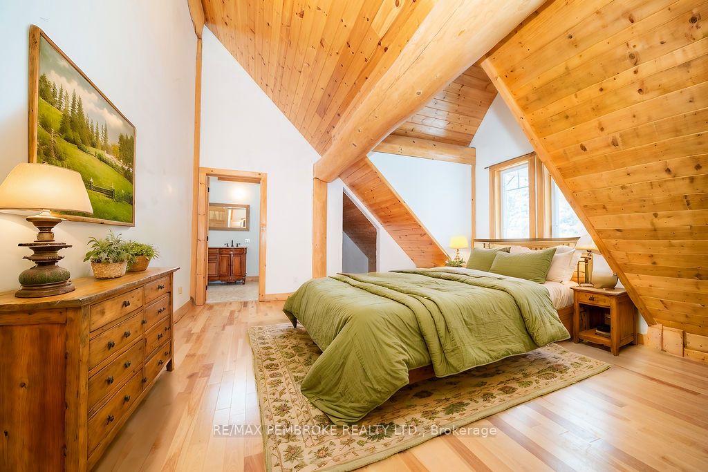 2467 Darling Road Property Photo 37