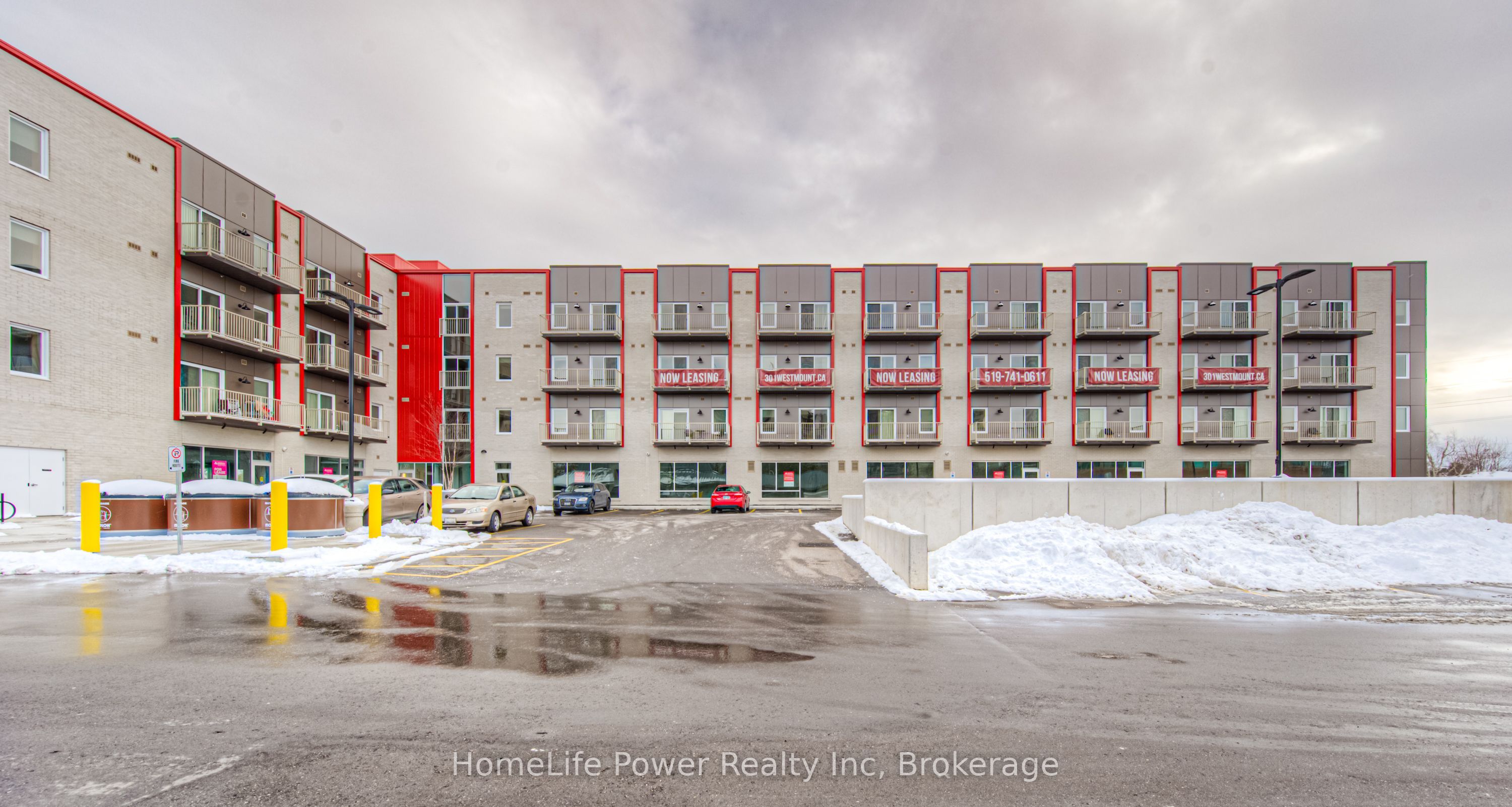 #203 - 301 Westmount Road Property Photo 2