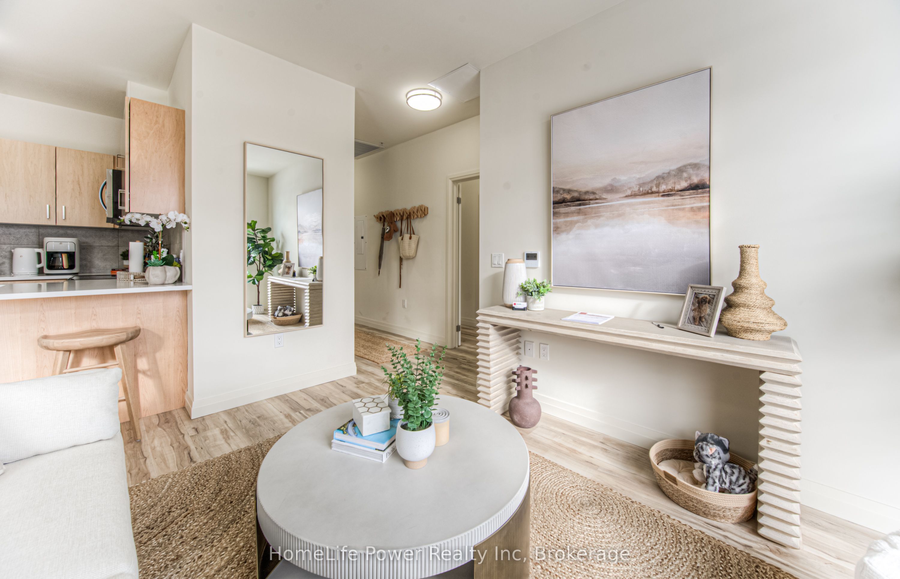 #203 - 301 Westmount Road Property Photo 7