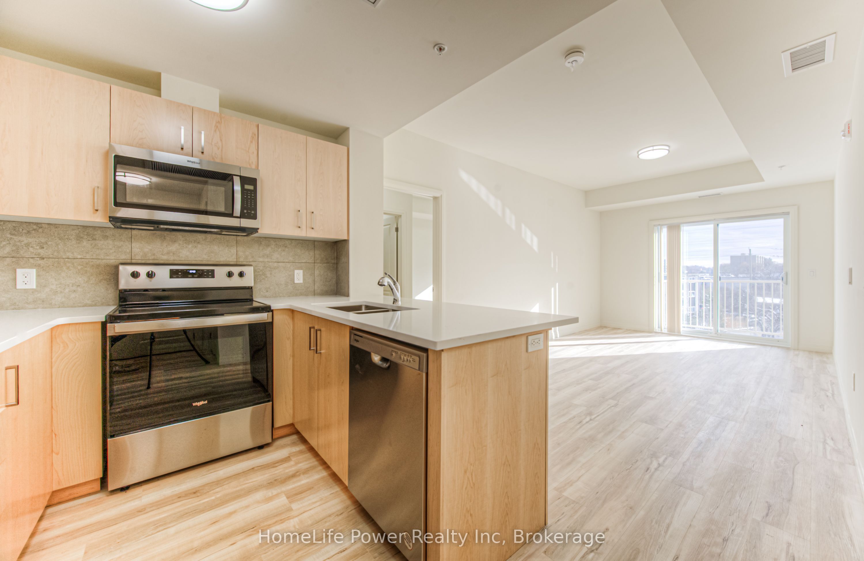 #203 - 301 Westmount Road Property Photo 12