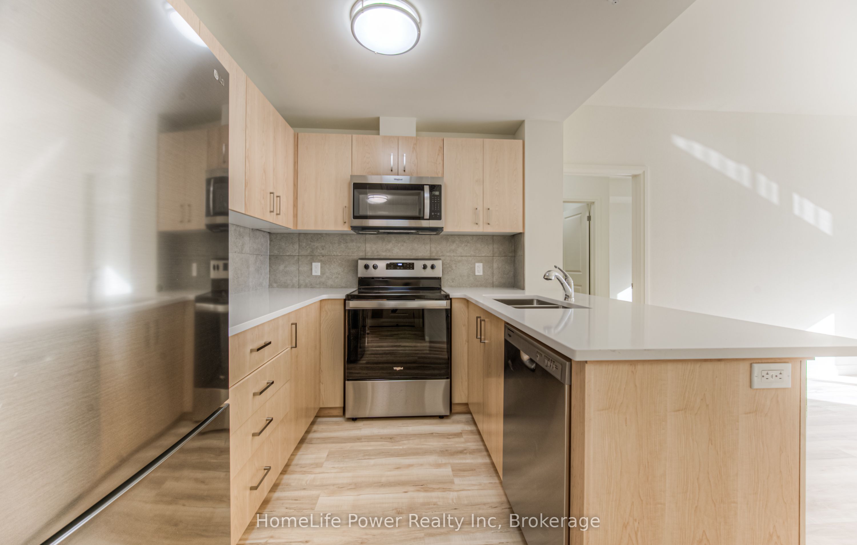 #203 - 301 Westmount Road Property Photo 13