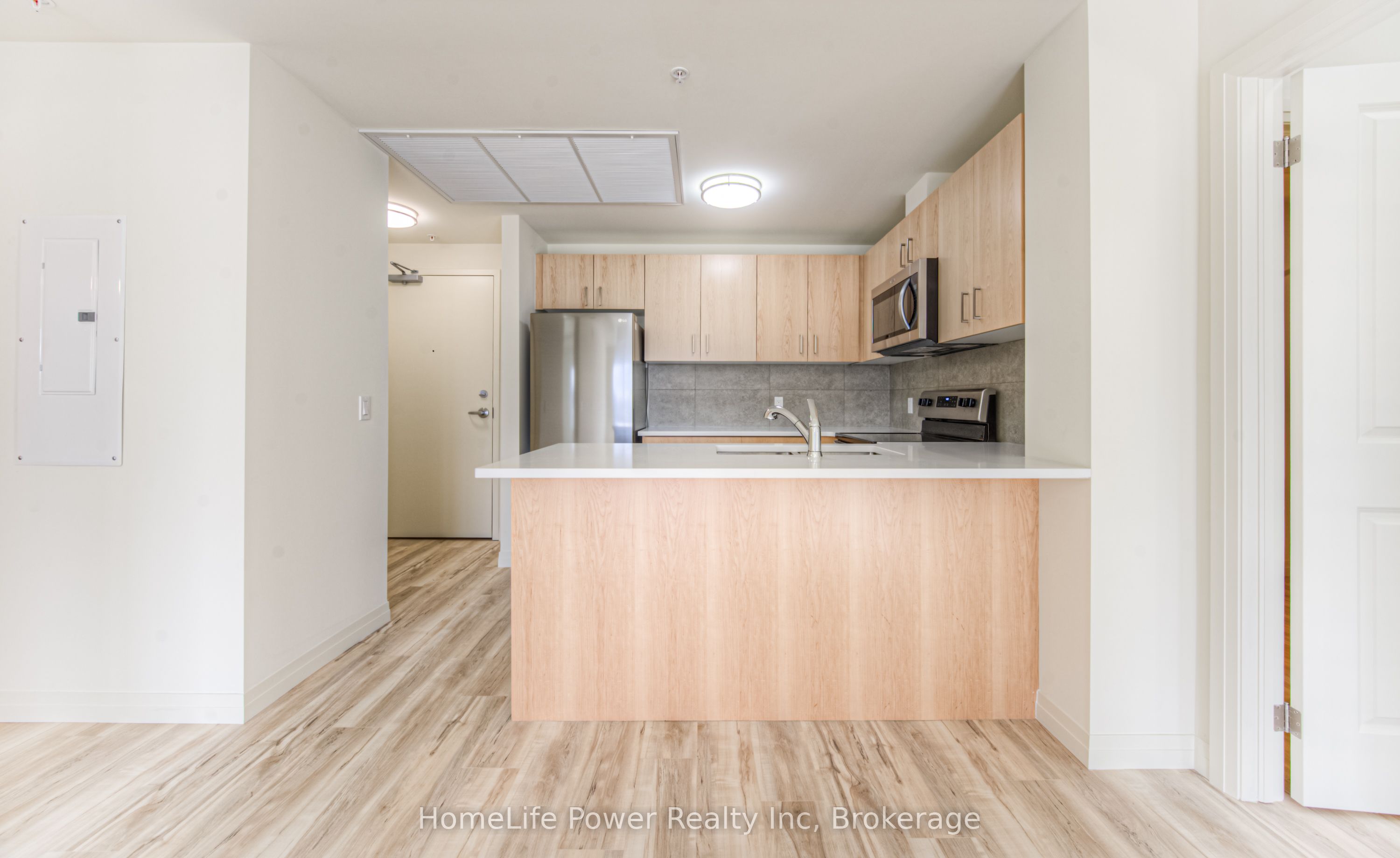 #203 - 301 Westmount Road Property Photo 15