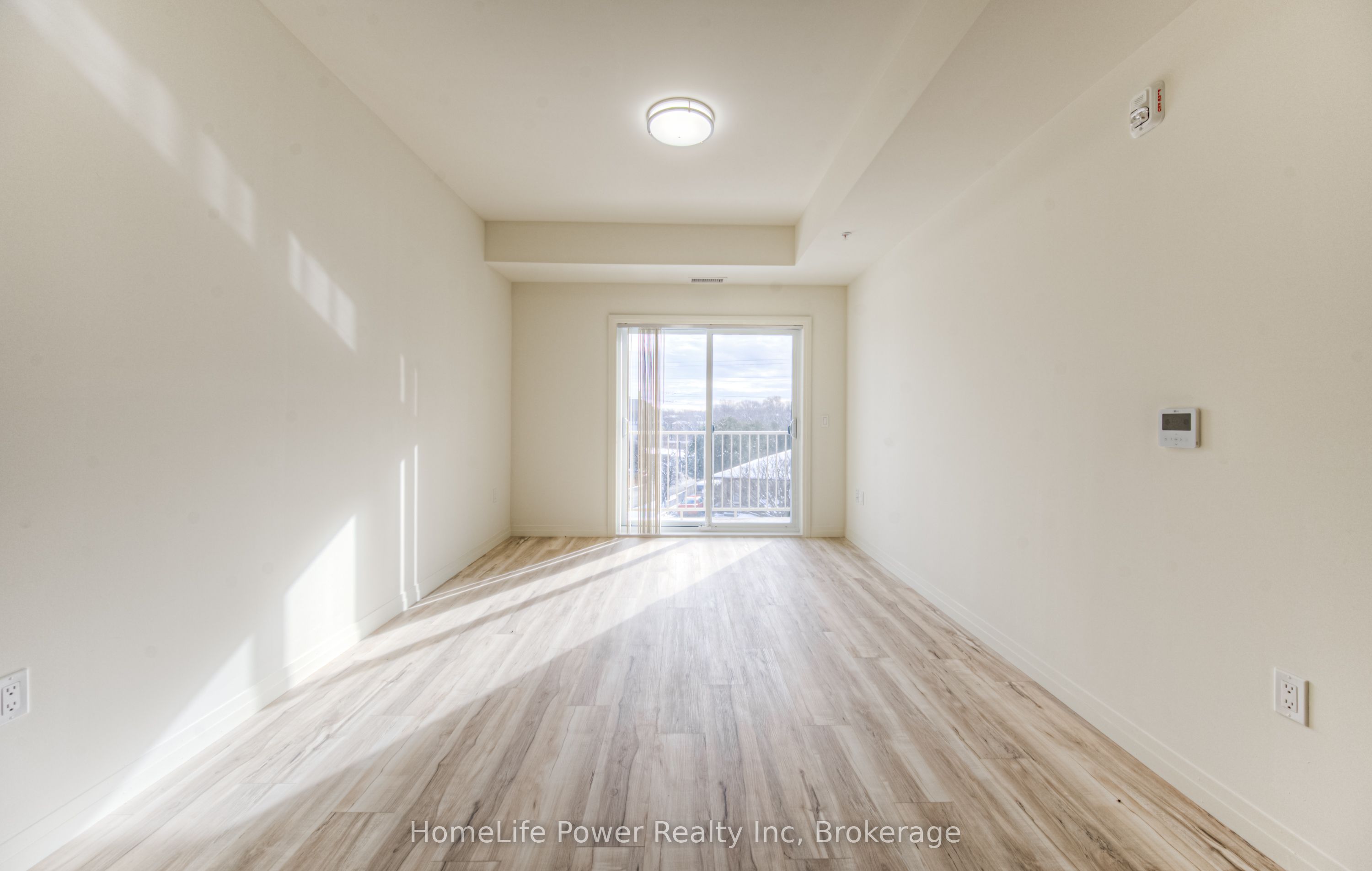 #203 - 301 Westmount Road Property Photo 17