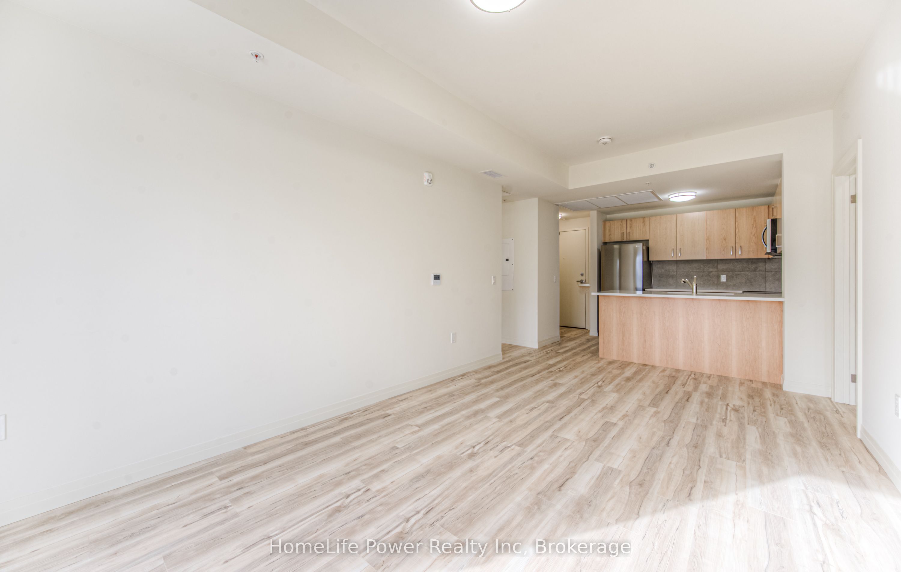 #203 - 301 Westmount Road Property Photo 18