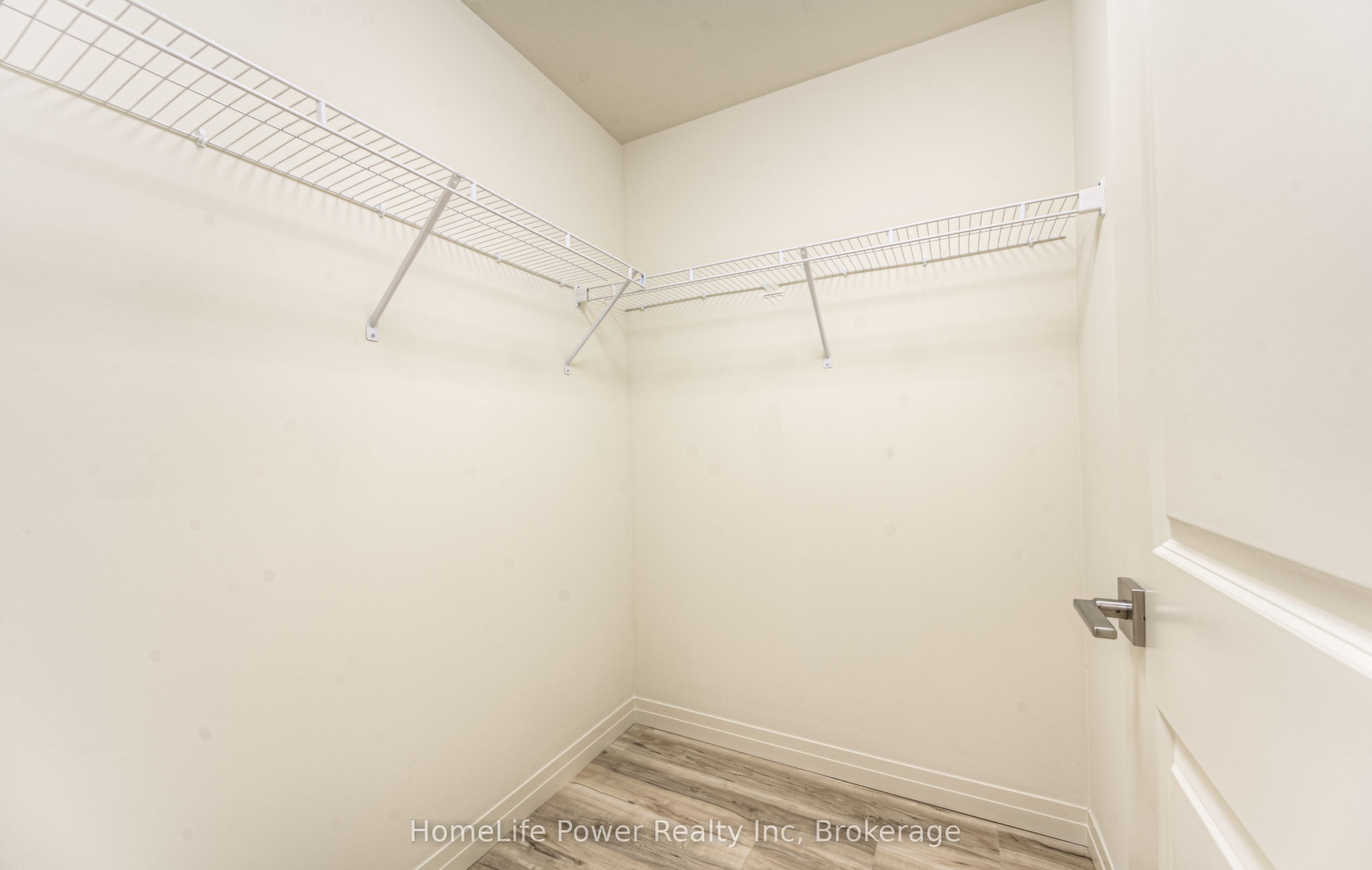#203 - 301 Westmount Road Property Photo 23