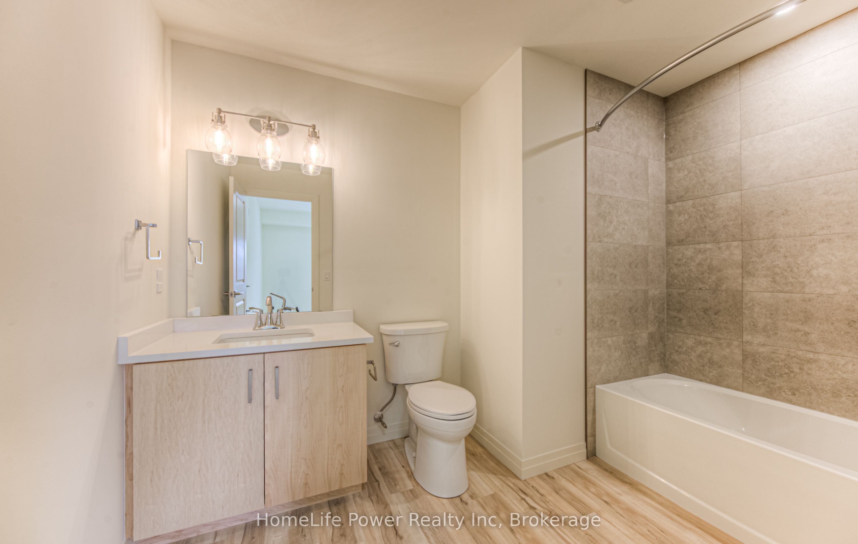 #203 - 301 Westmount Road Property Photo 24