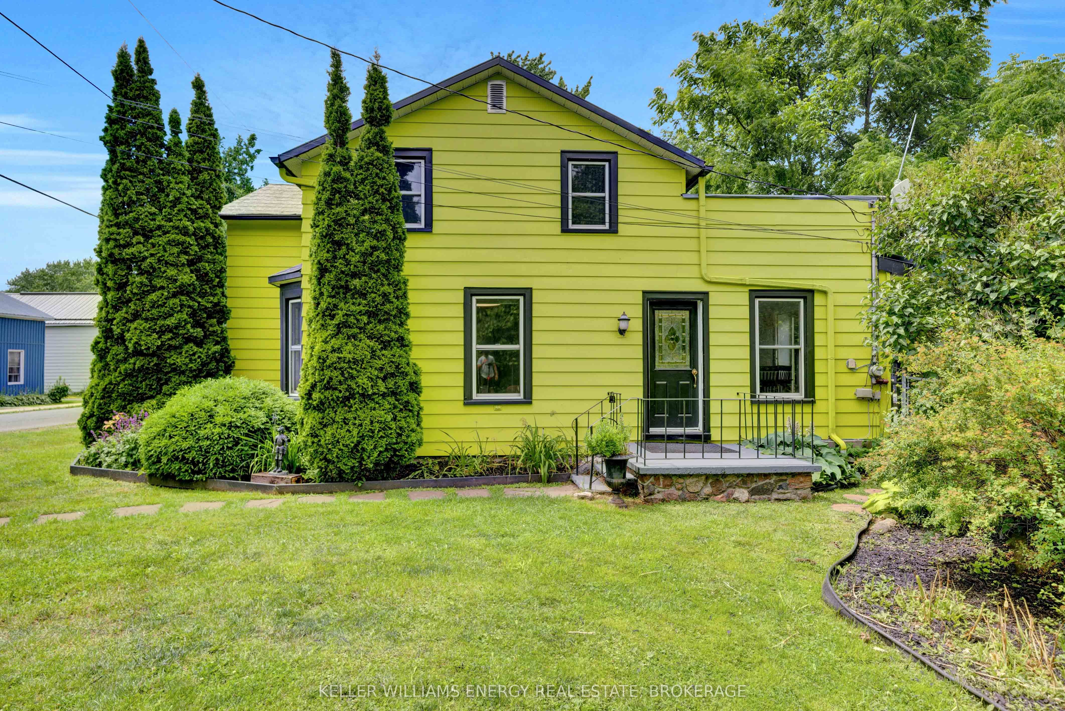 16 Squires Street Property Photo 5