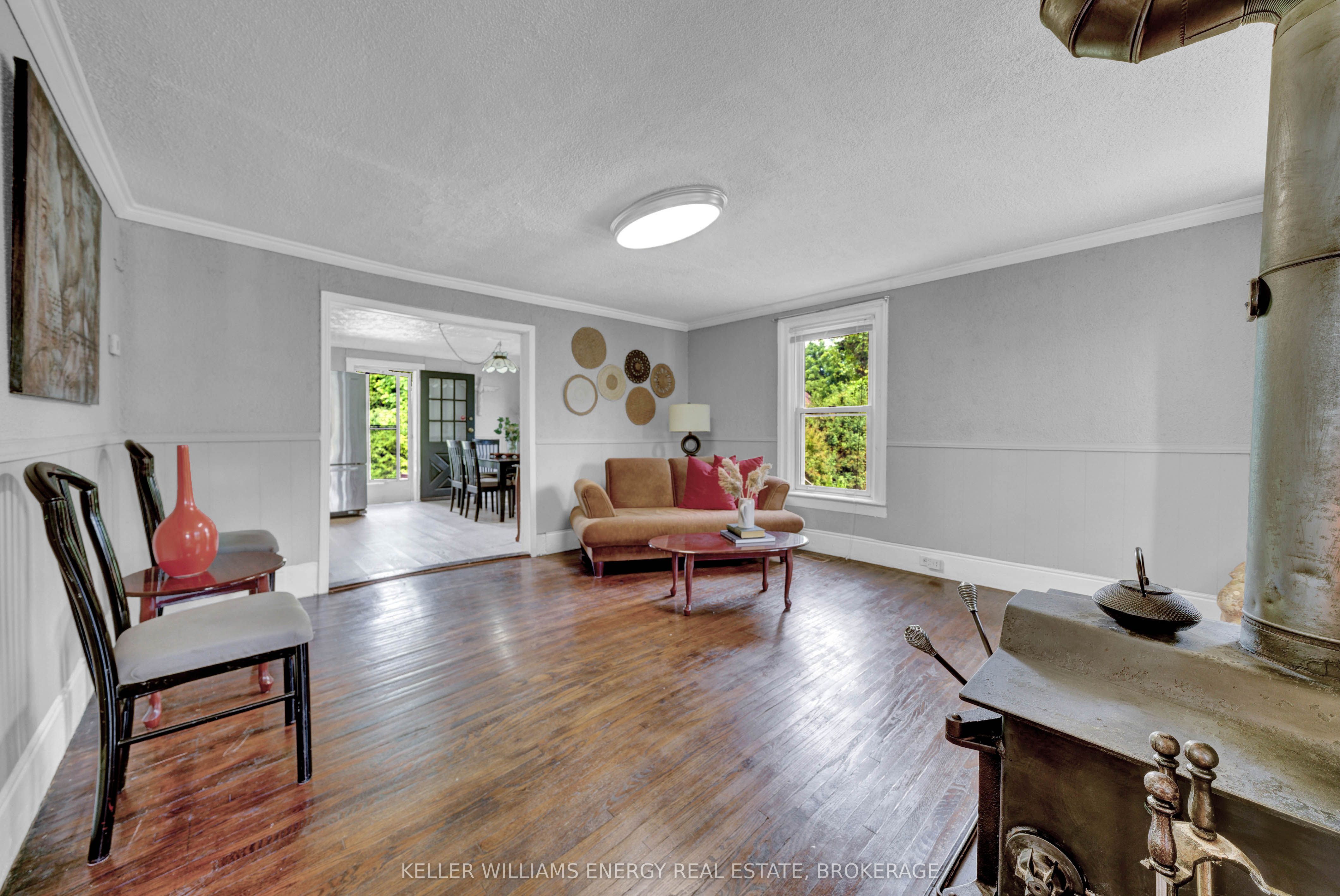 16 Squires Street Property Photo 8