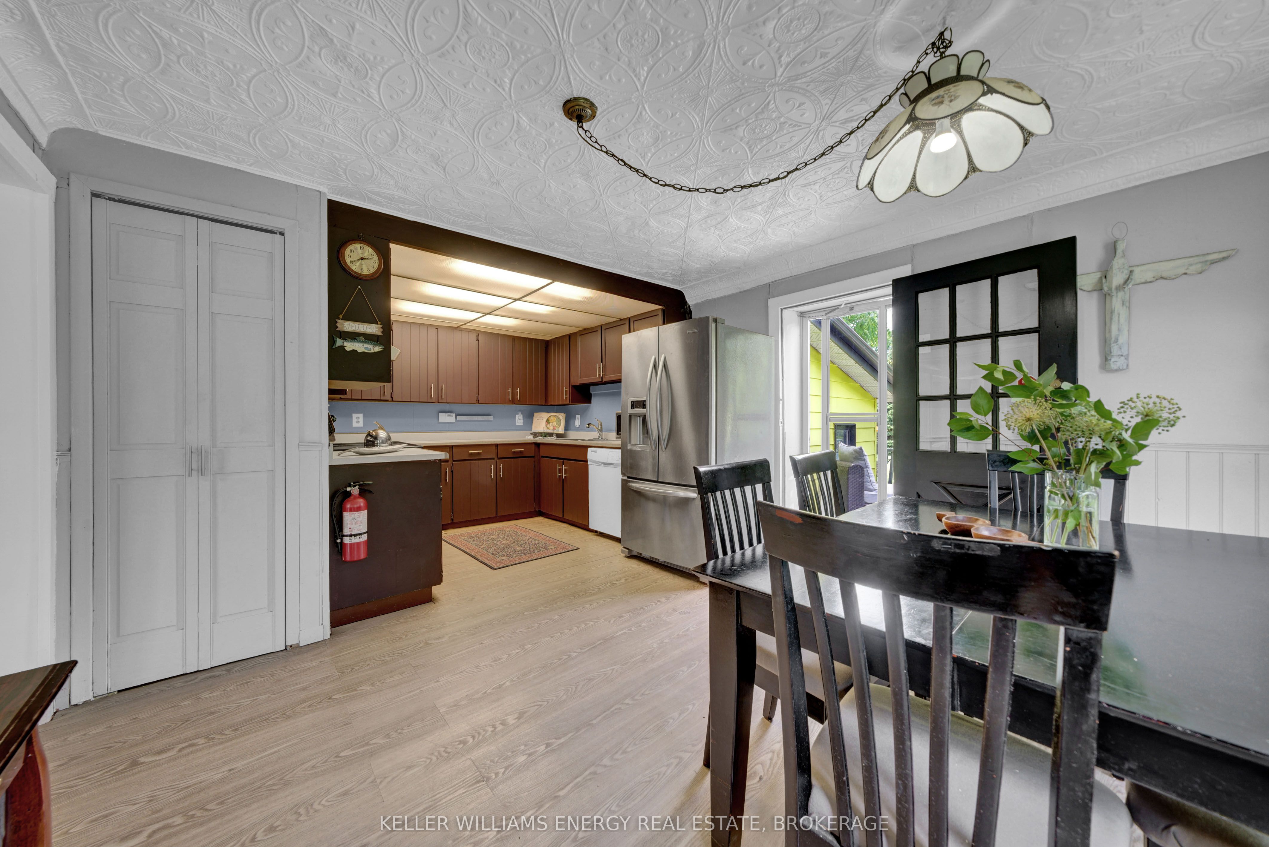 16 Squires Street Property Photo 12