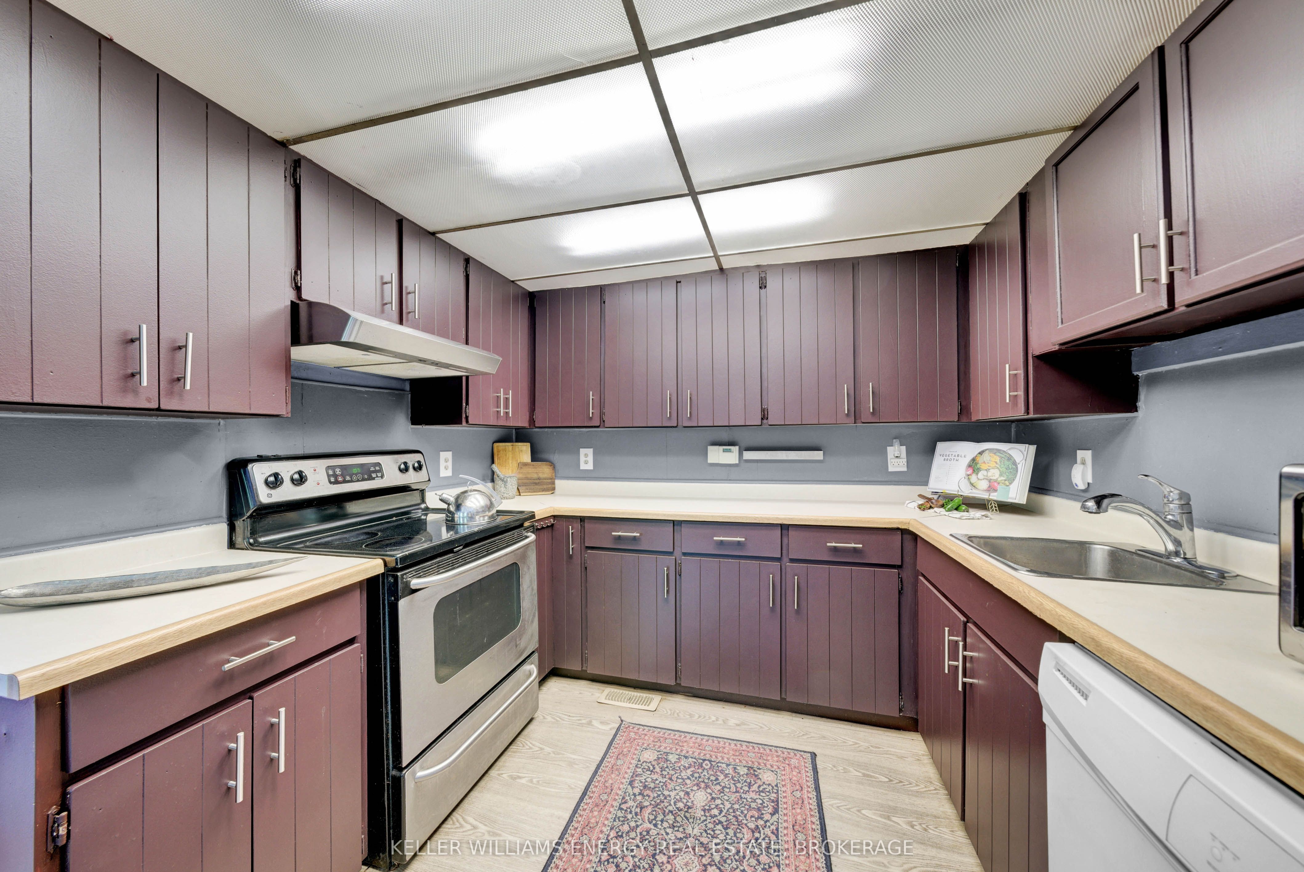 16 Squires Street Property Photo 16