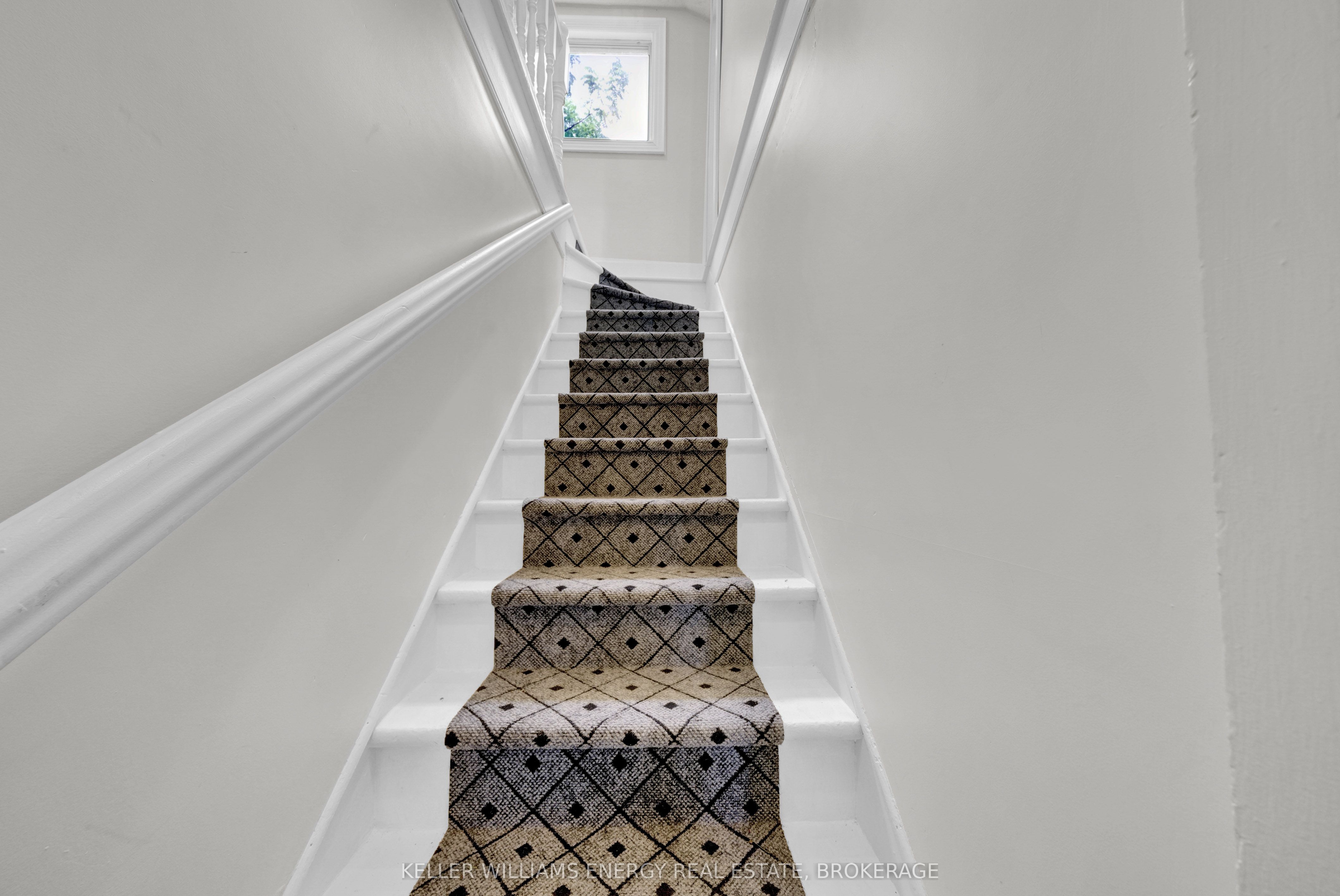 16 Squires Street Property Photo 21