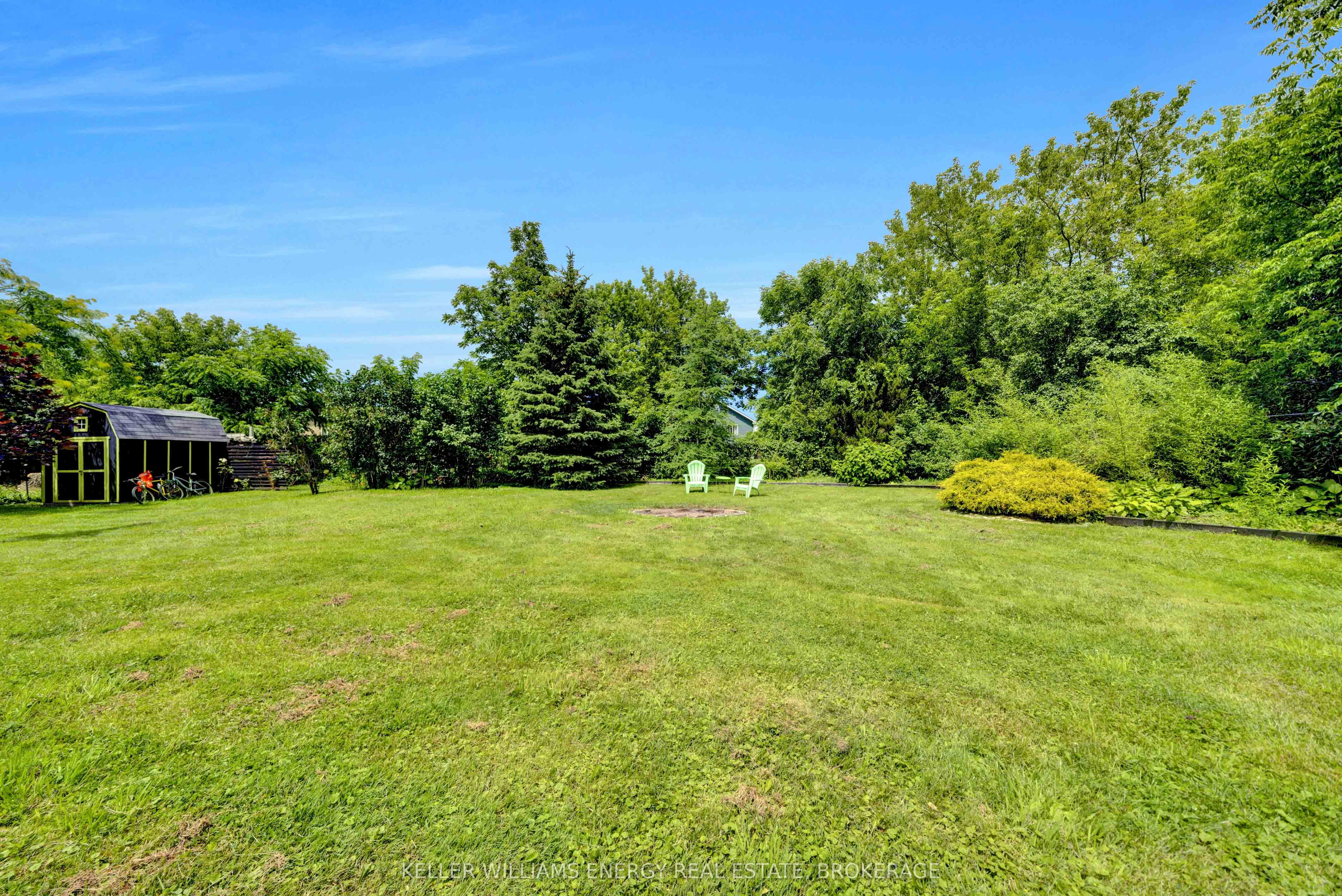16 Squires Street Property Photo 32