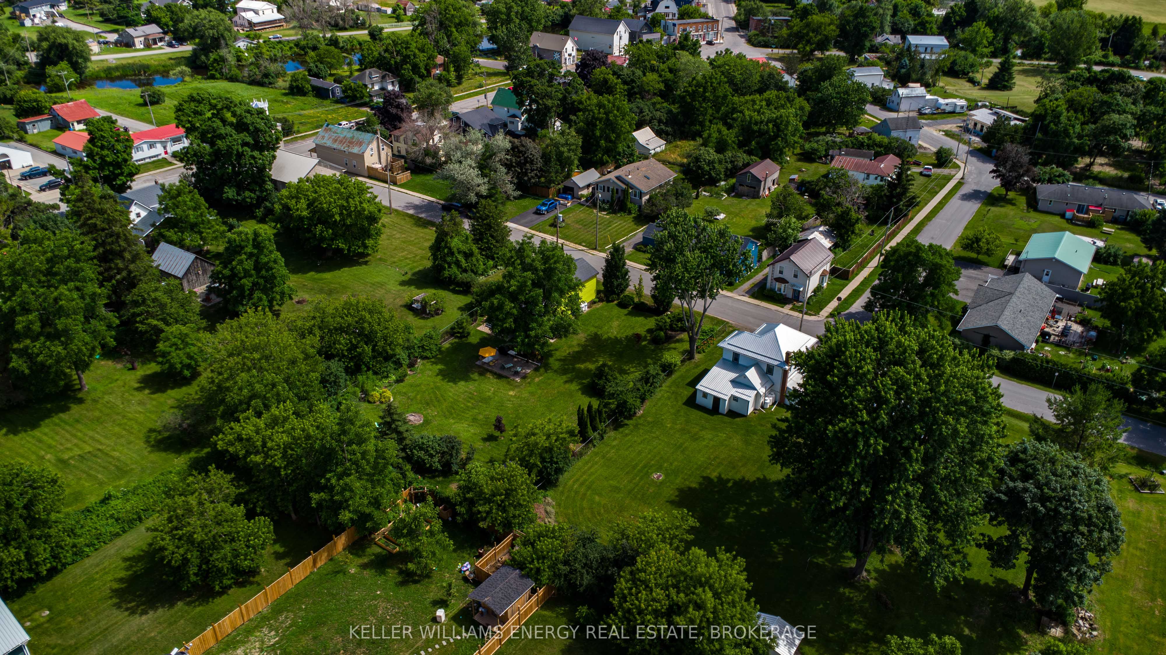 16 Squires Street Property Photo 38