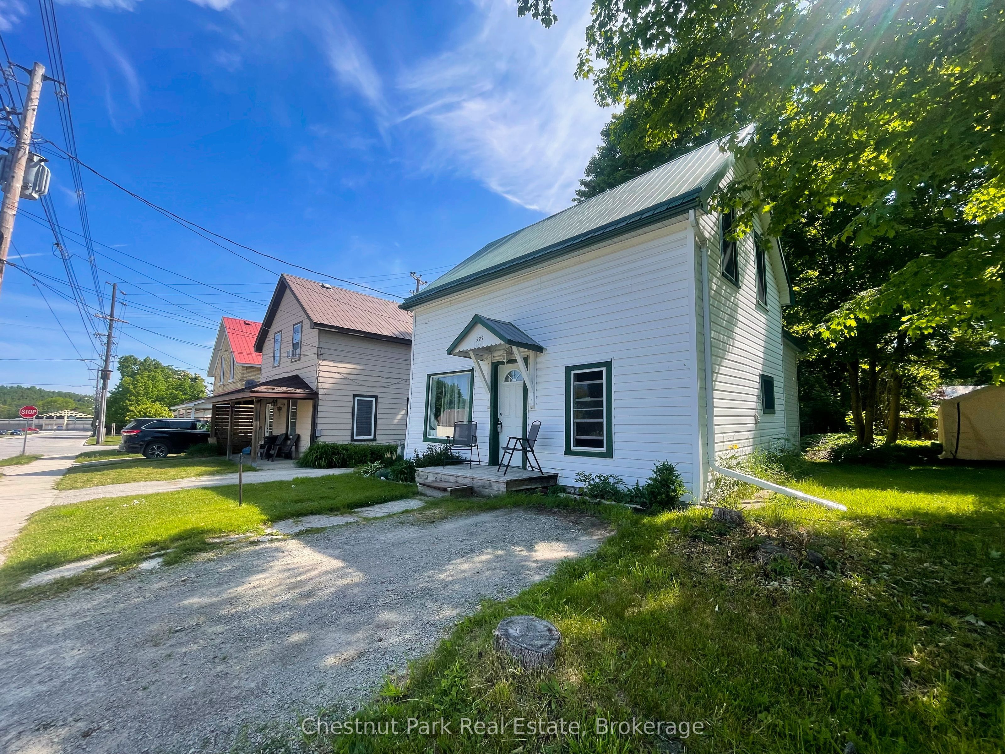 529 Claude Street Property Photo 1
