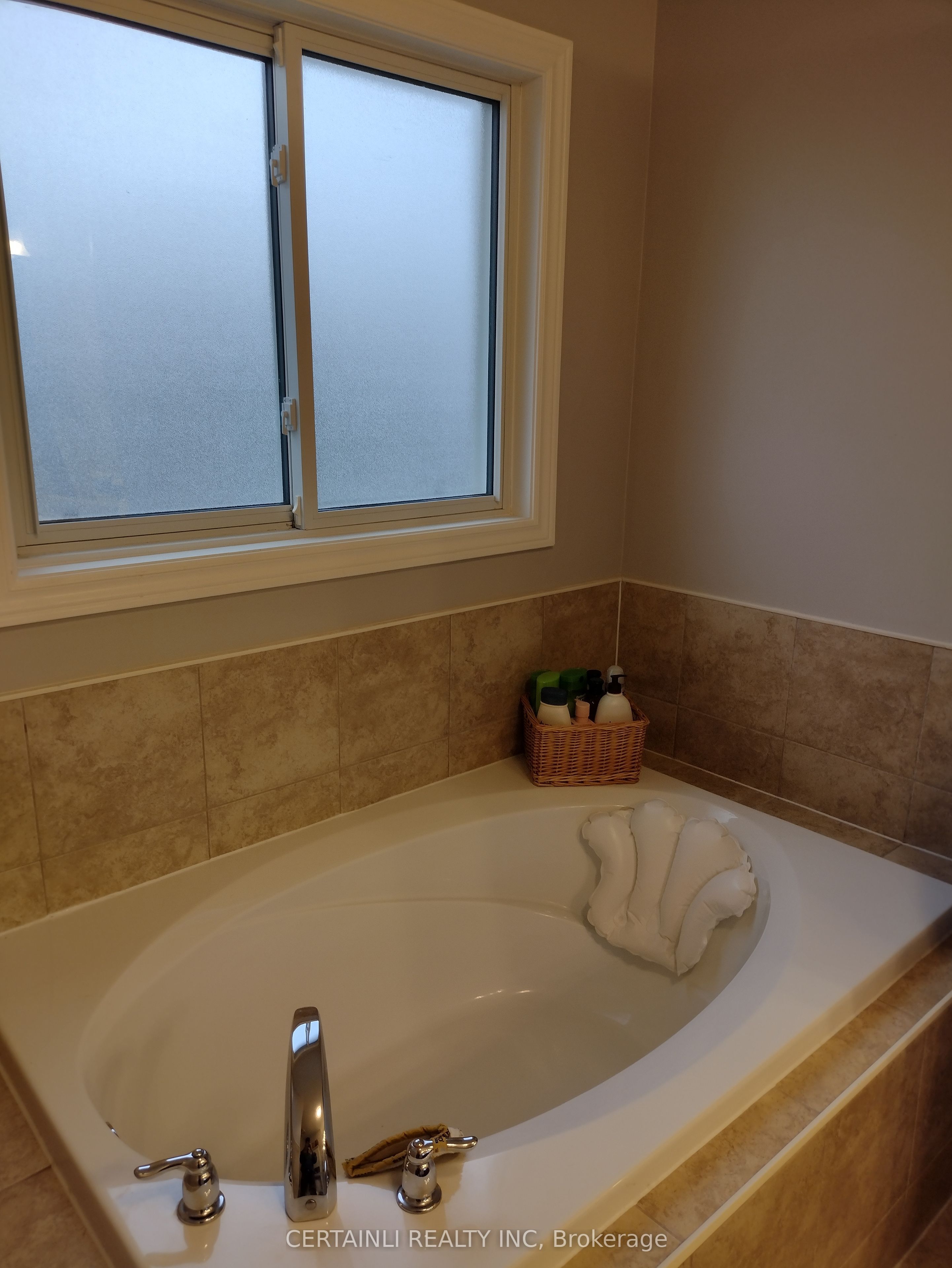 172 N Osborn Avenue N Property Photo 19