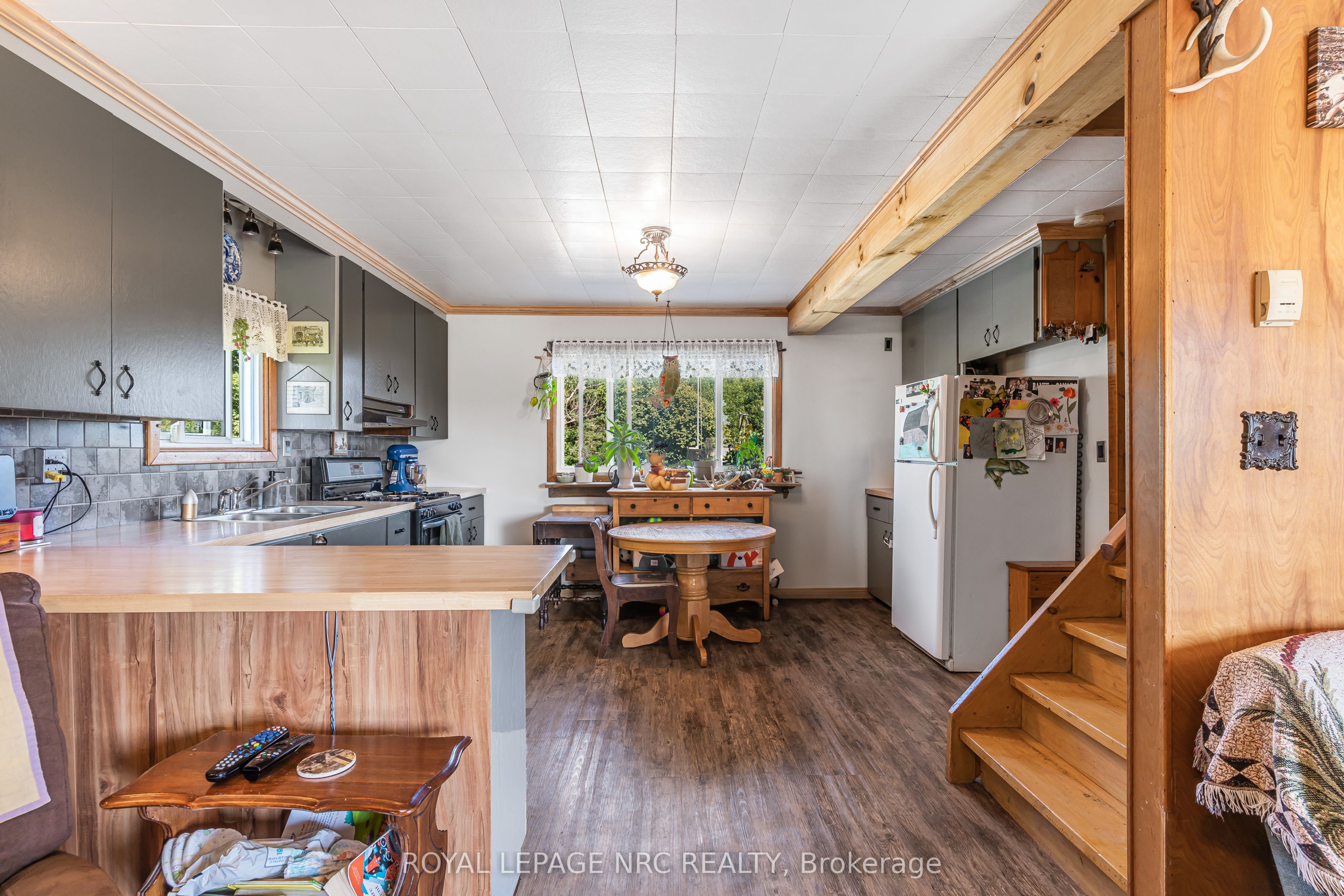 2225 North Shore Drive Property Photo 32