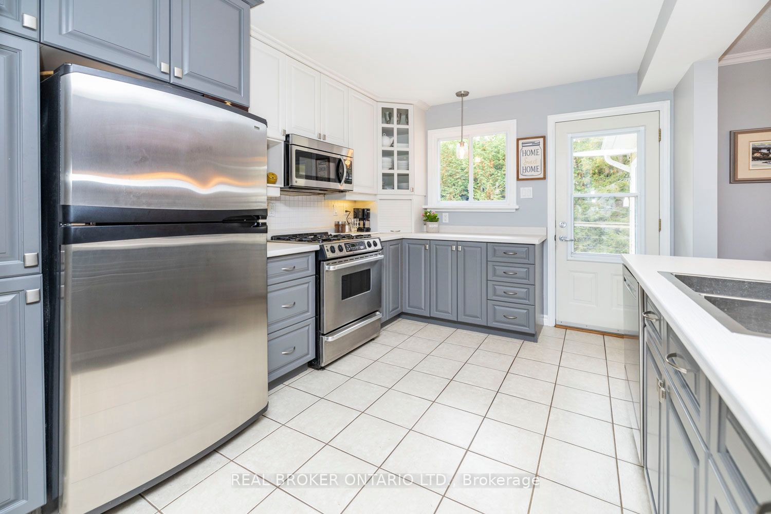 392 Country Street Property Photo 13