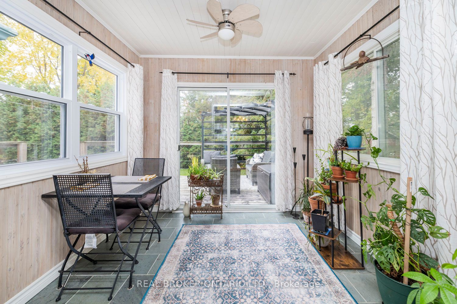 392 Country Street Property Photo 19