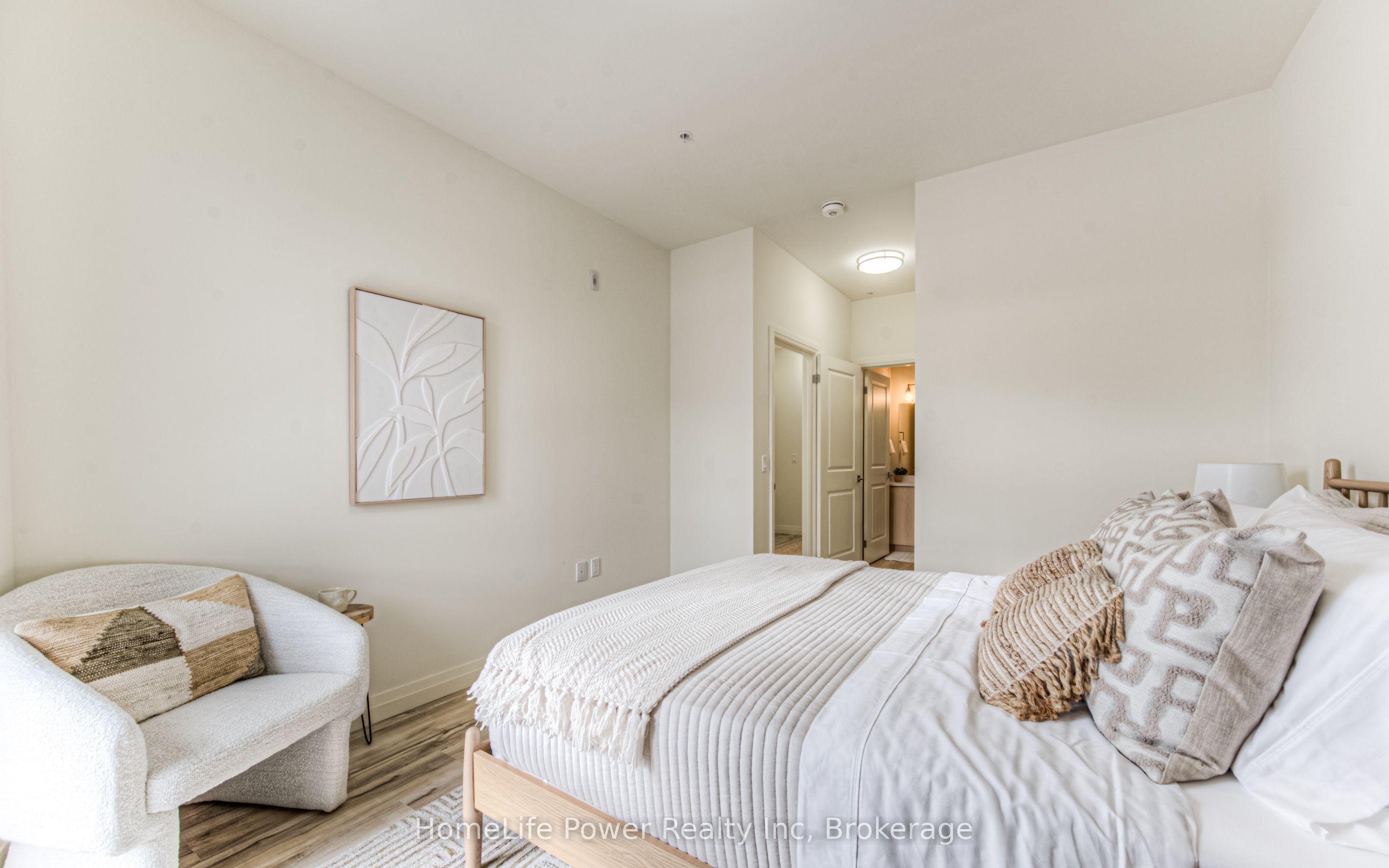 #414 - 301 Westmount Road Property Photo 11