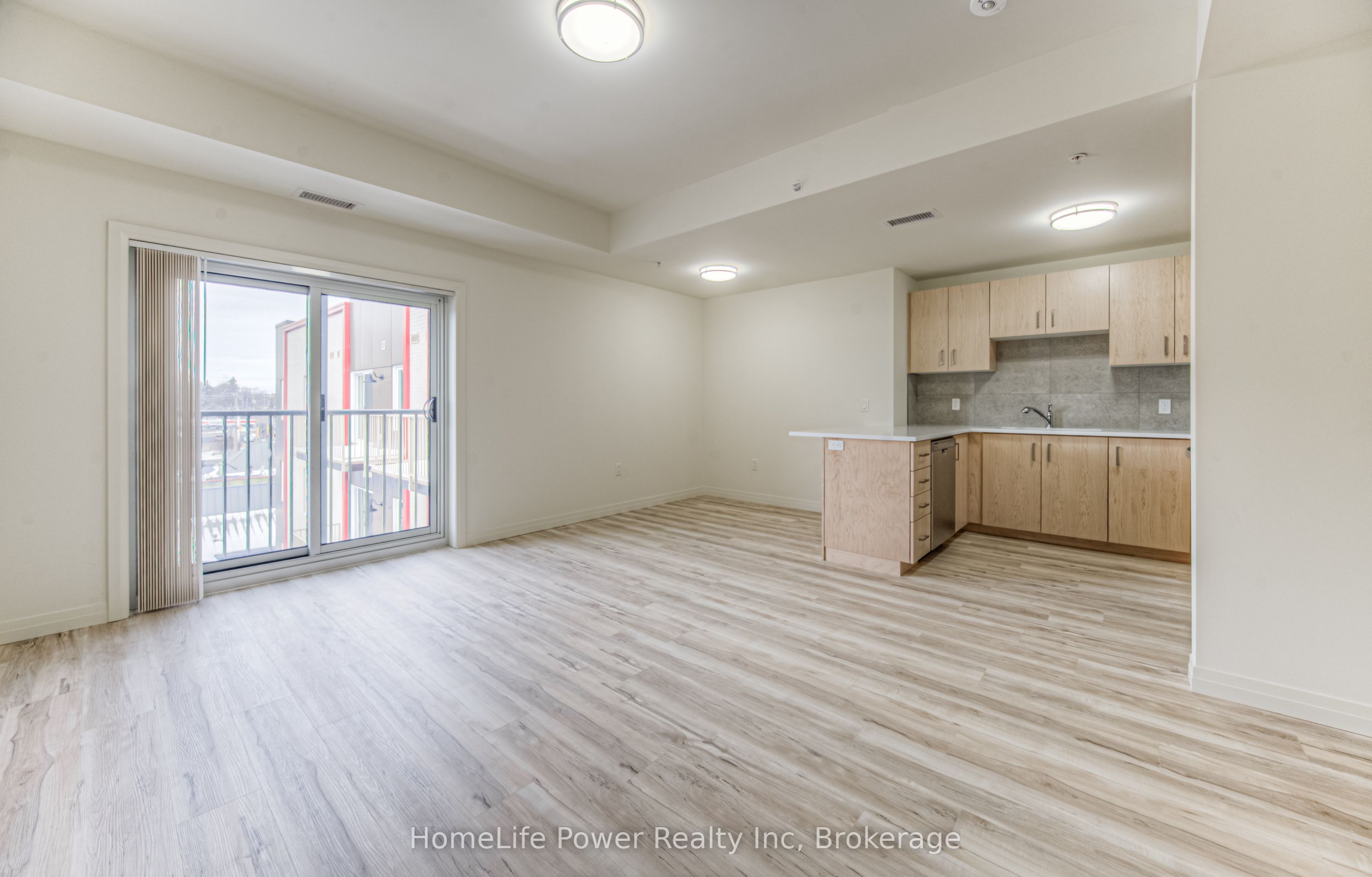 #414 - 301 Westmount Road Property Photo 14