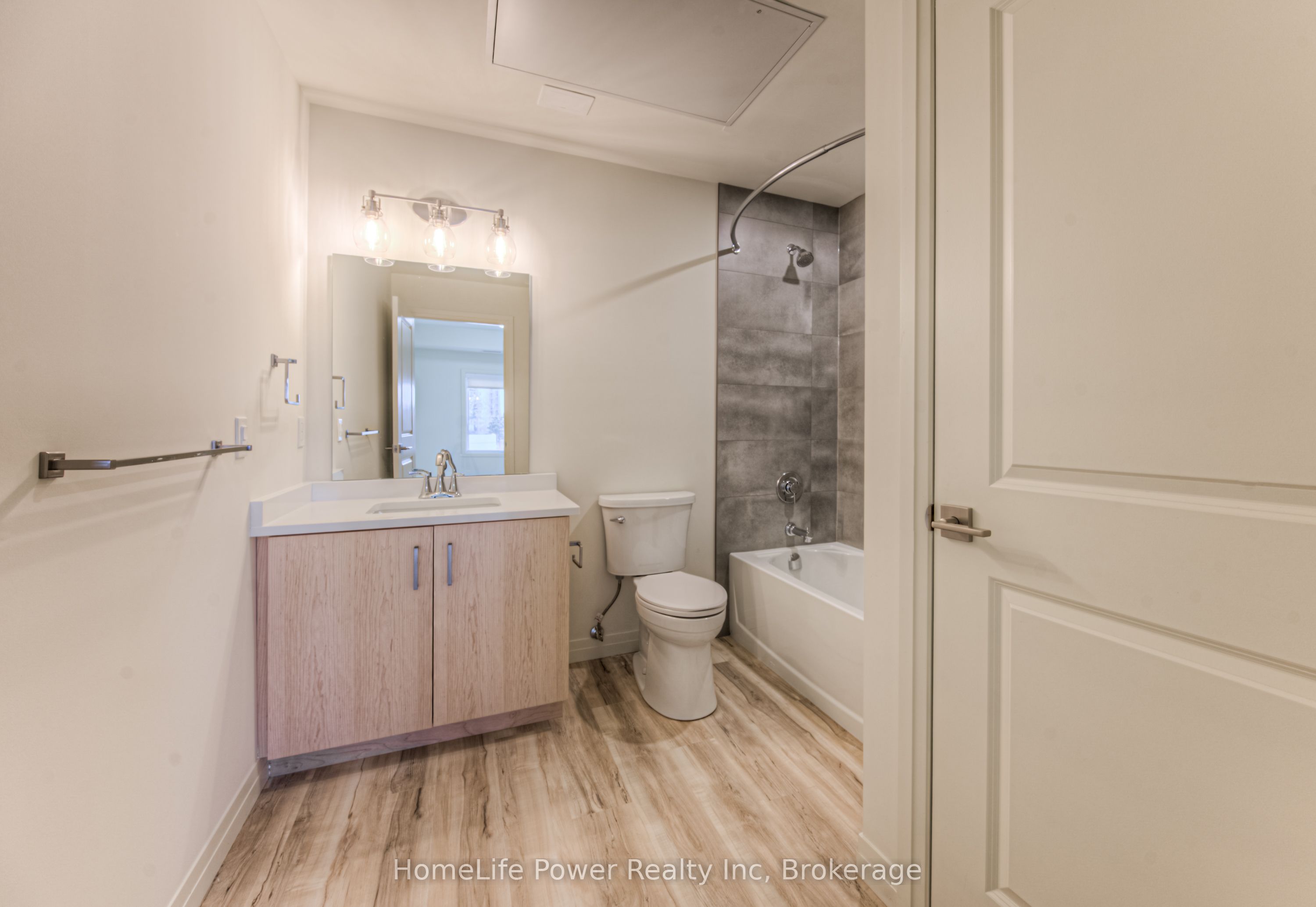 #414 - 301 Westmount Road Property Photo 24