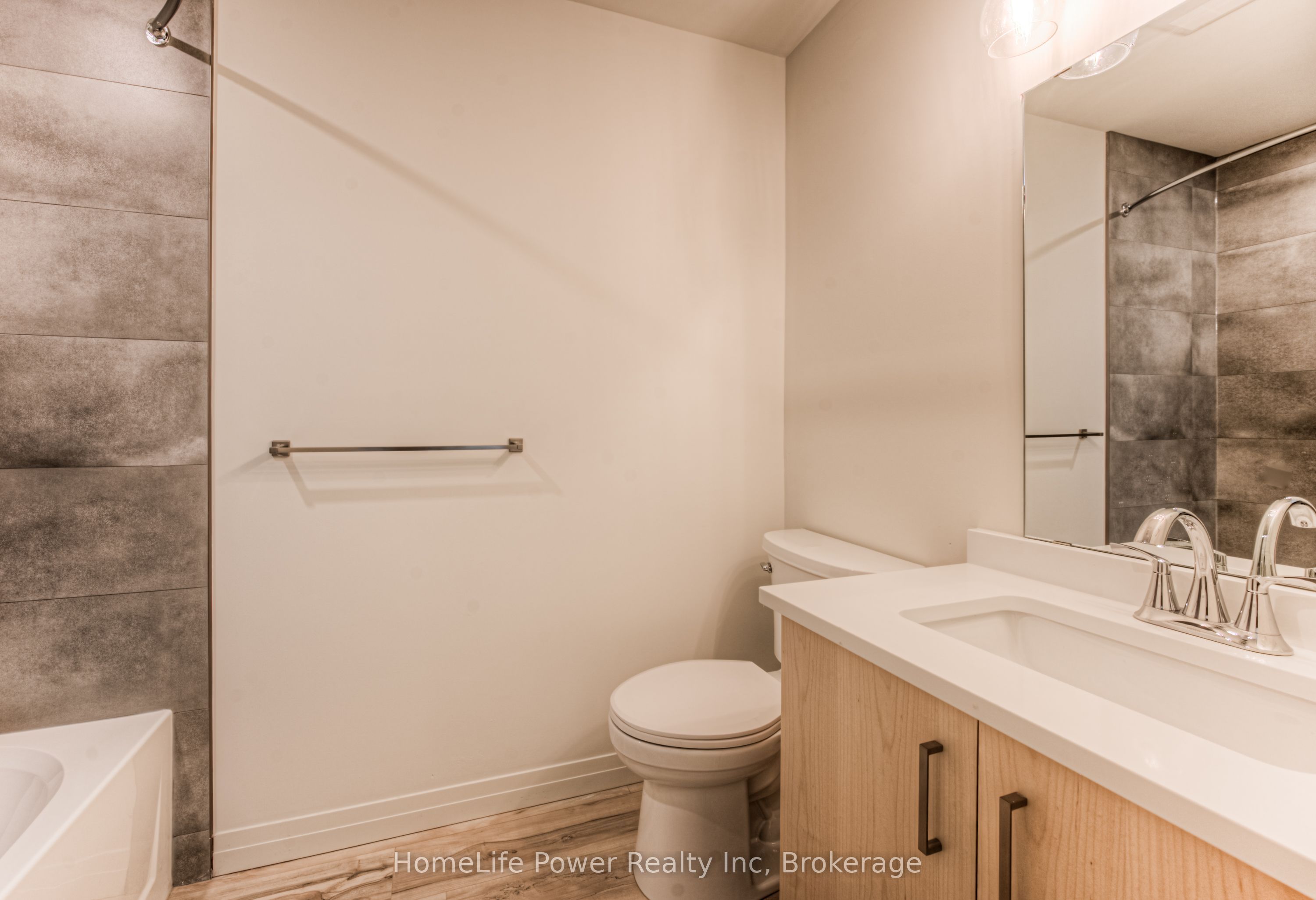#414 - 301 Westmount Road Property Photo 25