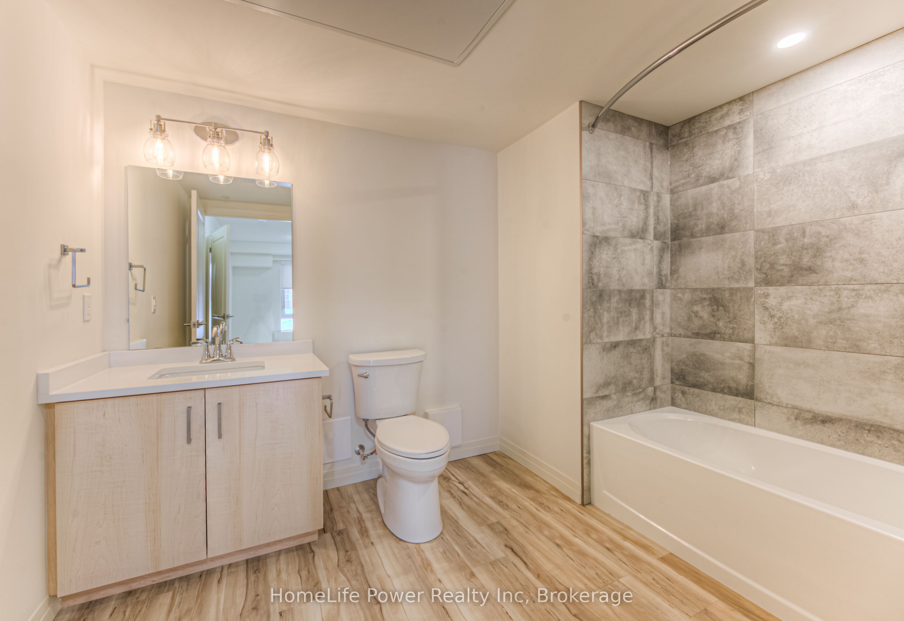 #414 - 301 Westmount Road Property Photo 26