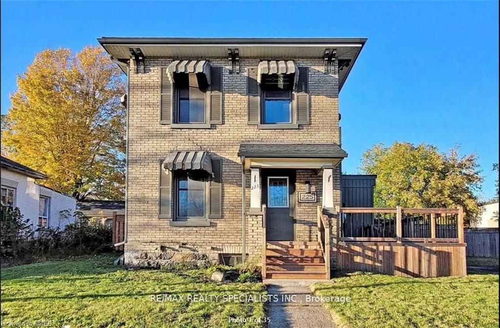 225 Dundas Street Property Photo 1