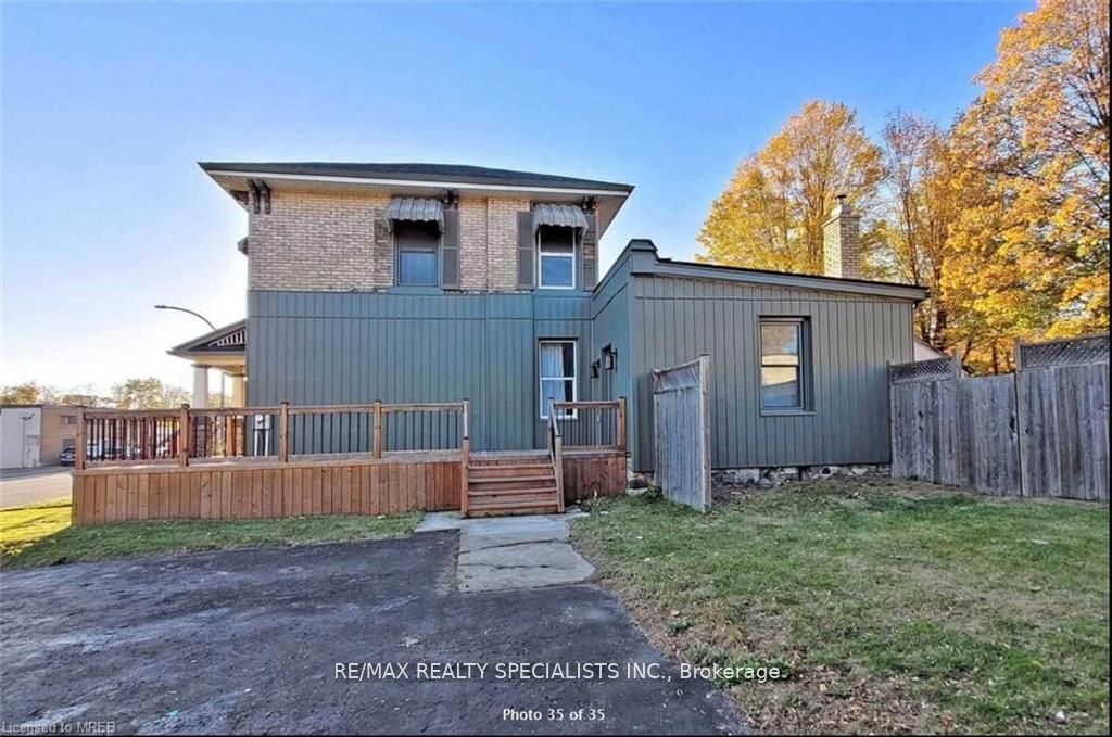 225 Dundas Street Property Photo 14